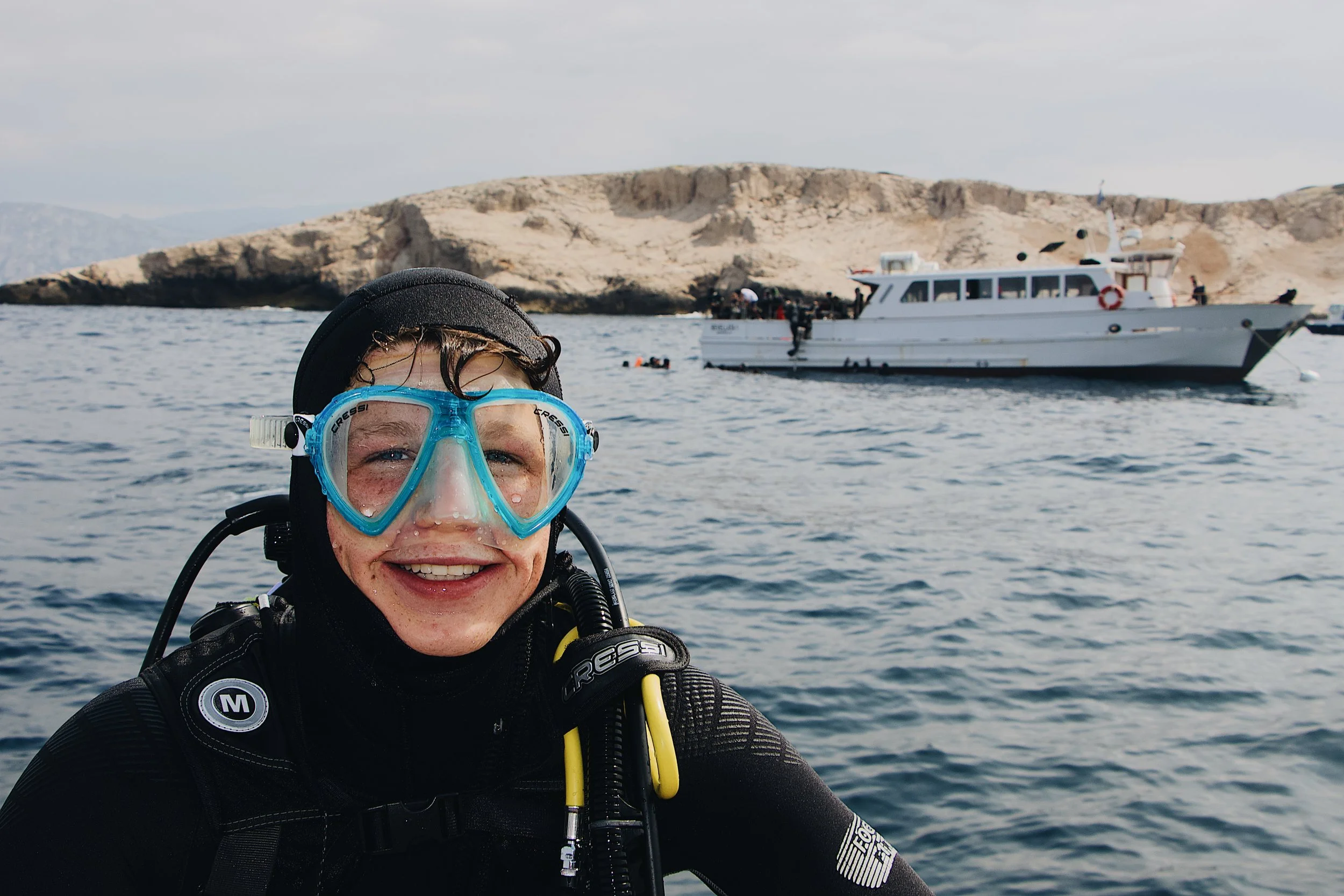 Scuba Diving Mask Fitting Guide 