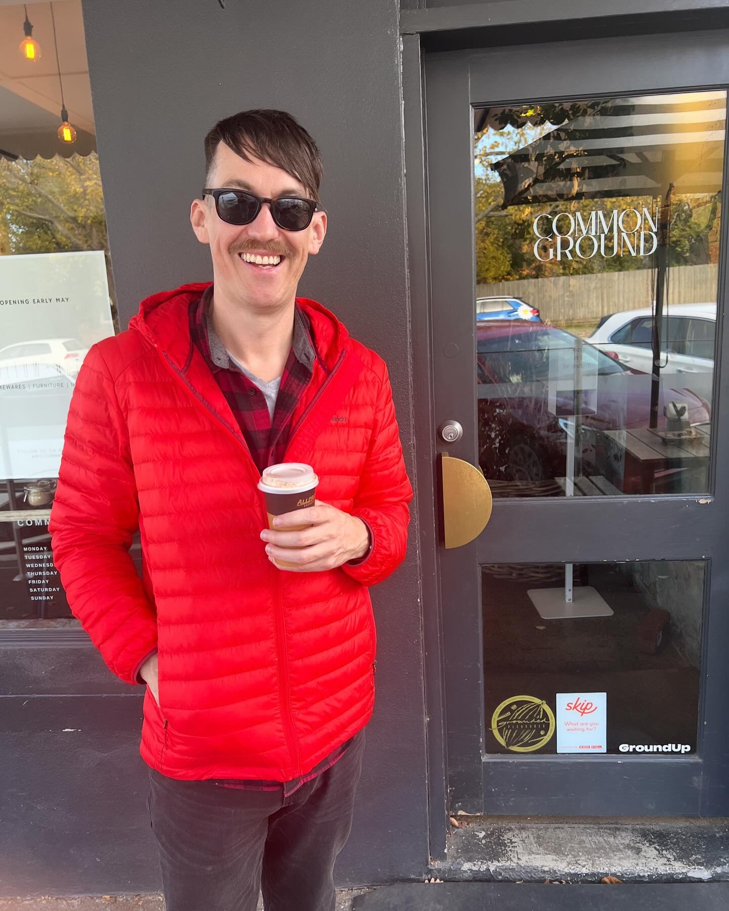 ☕️ Fueling up at @commongroundballarat before a 12.5km hike in Ross Creek 🥾 What are your plans for this beautiful sunny weekend? ☀️