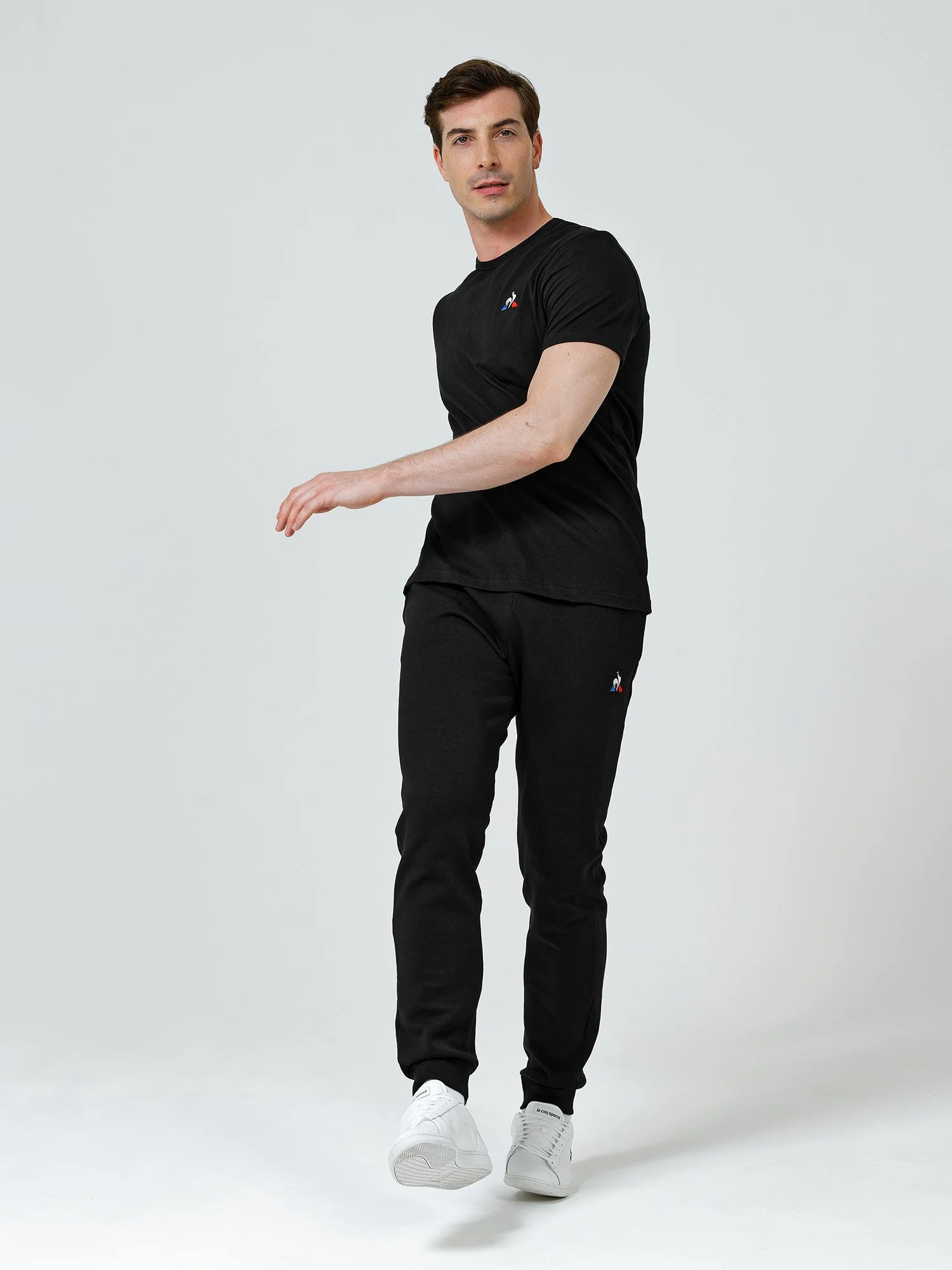 02 - ESSENTIEL 2 H 01_1.jpg