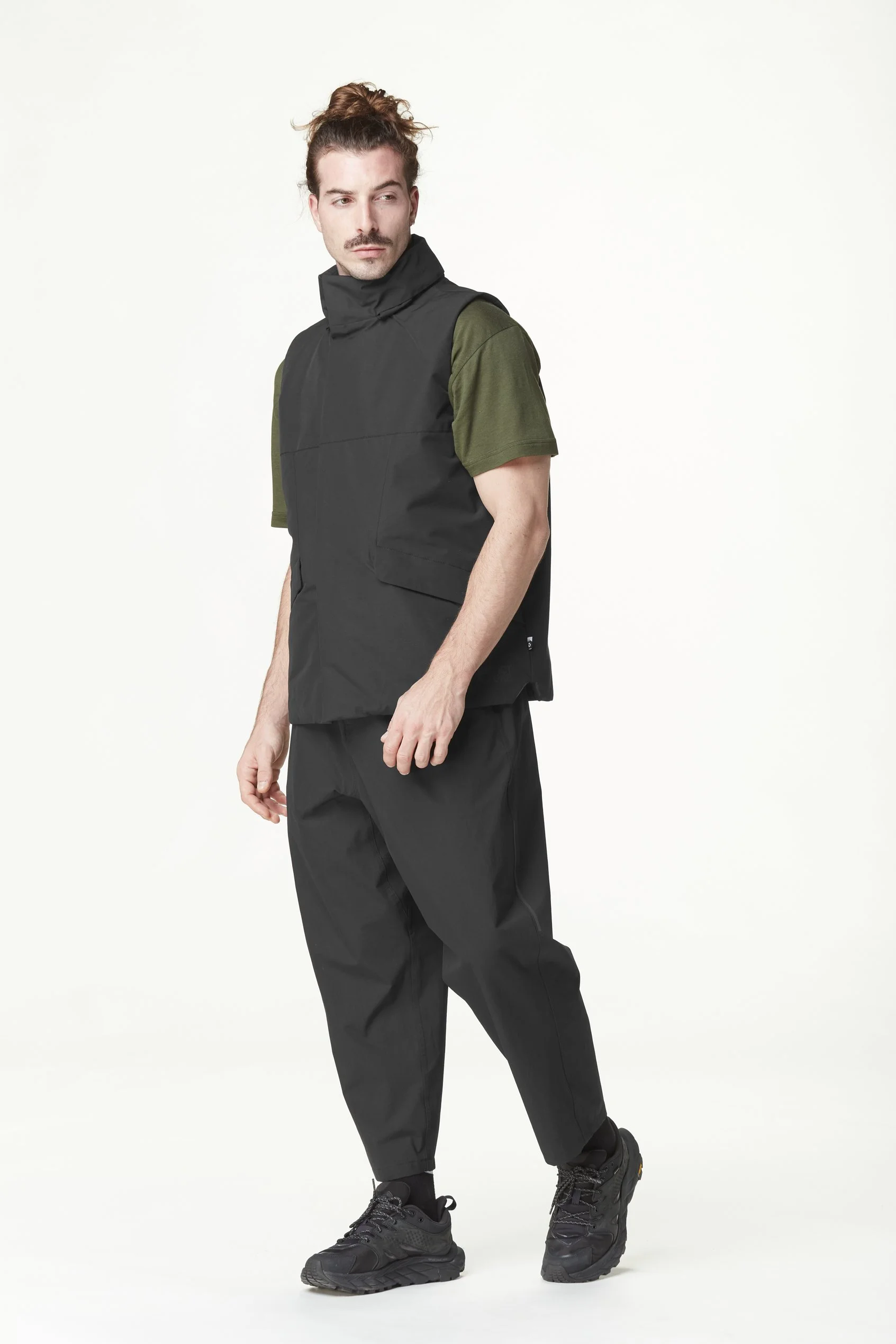 MSW0443_NIKSEN-VEST-TECH_A_BLACK_7_P.jpg