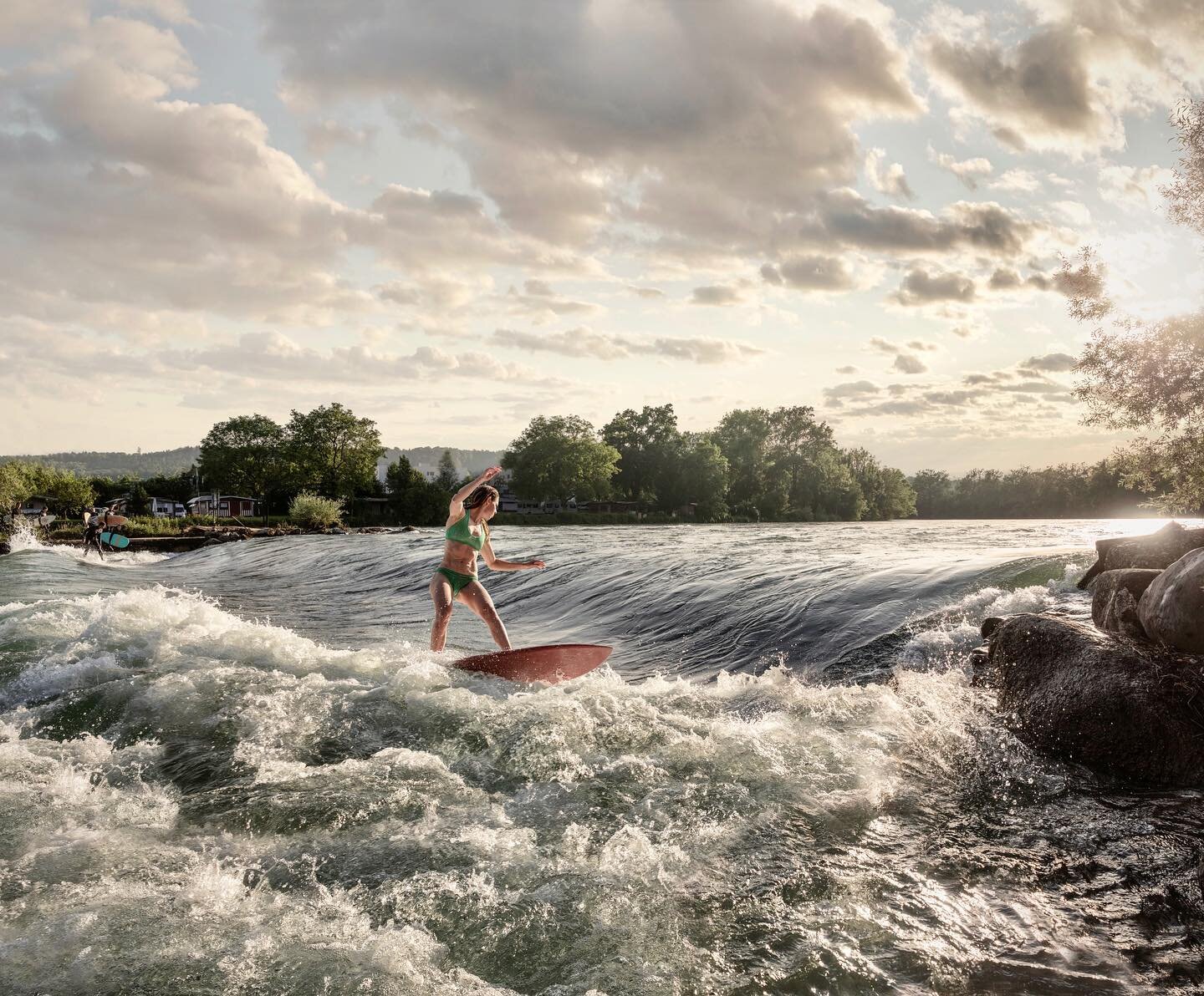 Kunde: Credit Suisse CH / Neue Aargauer Bank
Agentur: @blueheartag 
Fotografie: @michel.jaussi
Postproduktion: @salonenpostproduktion
Modell: @alenaehrenbold 
Motiv: #SurfesParadies
.
Kleiner Rückblick auf Arbeiten für die Neue Aargauer Bank, die s