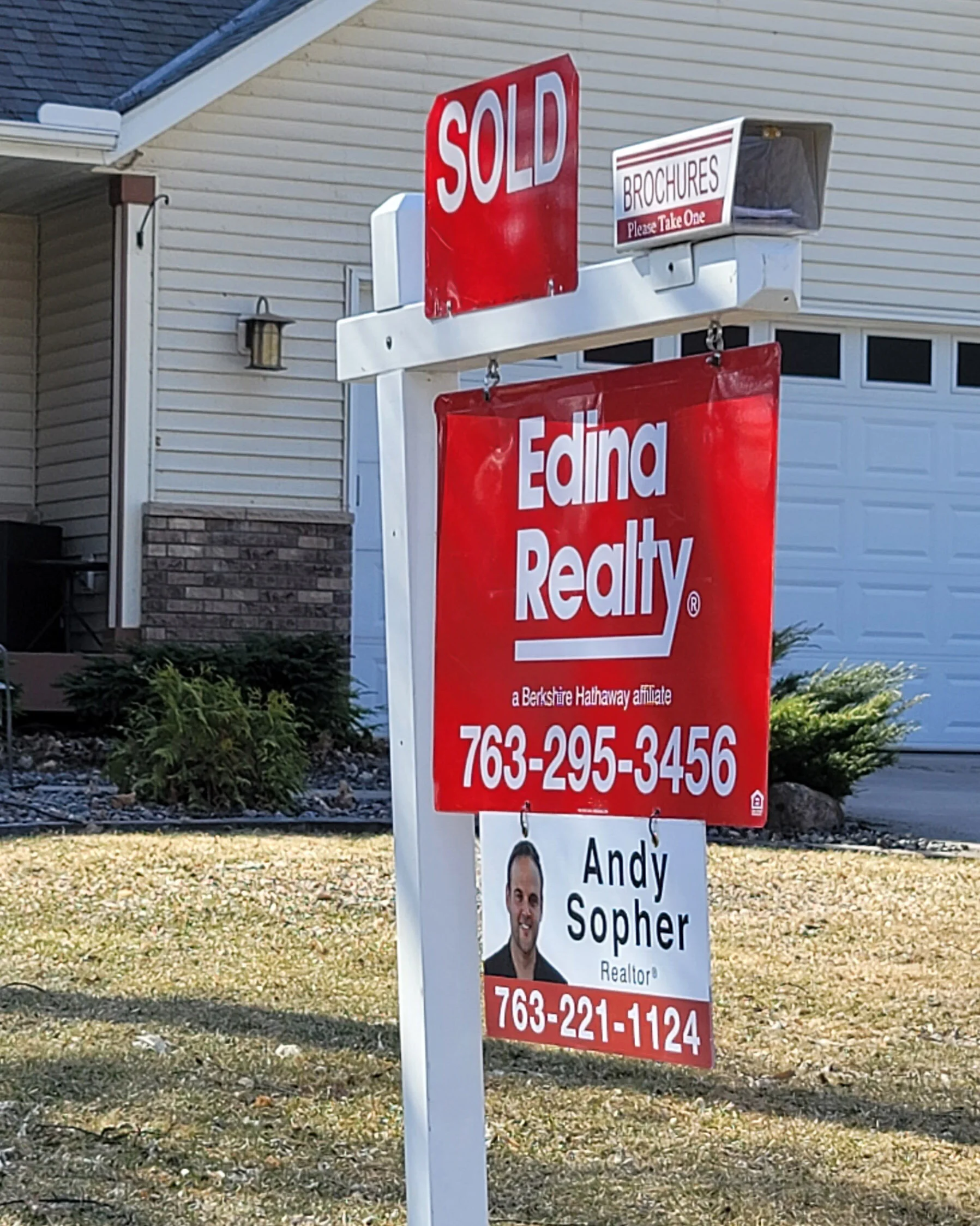 001_Sold-Sign.JPG