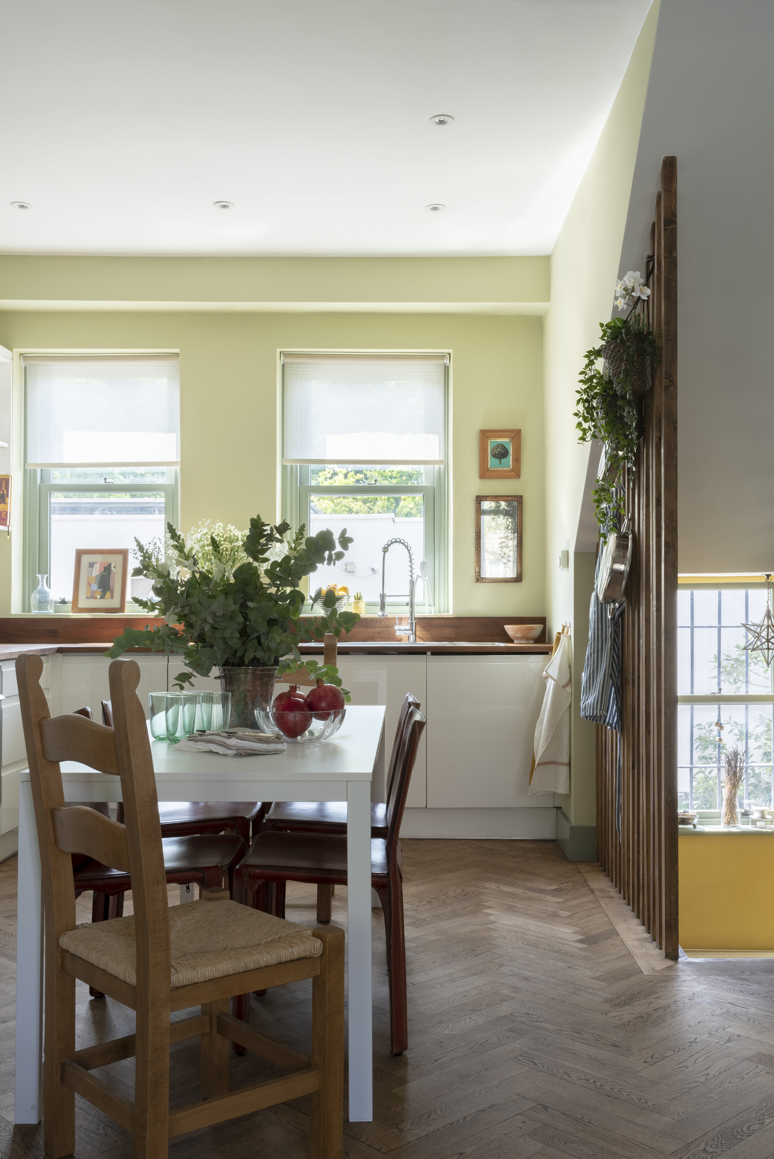 109a Clarendon Road, W11-10 Kitchen.jpg