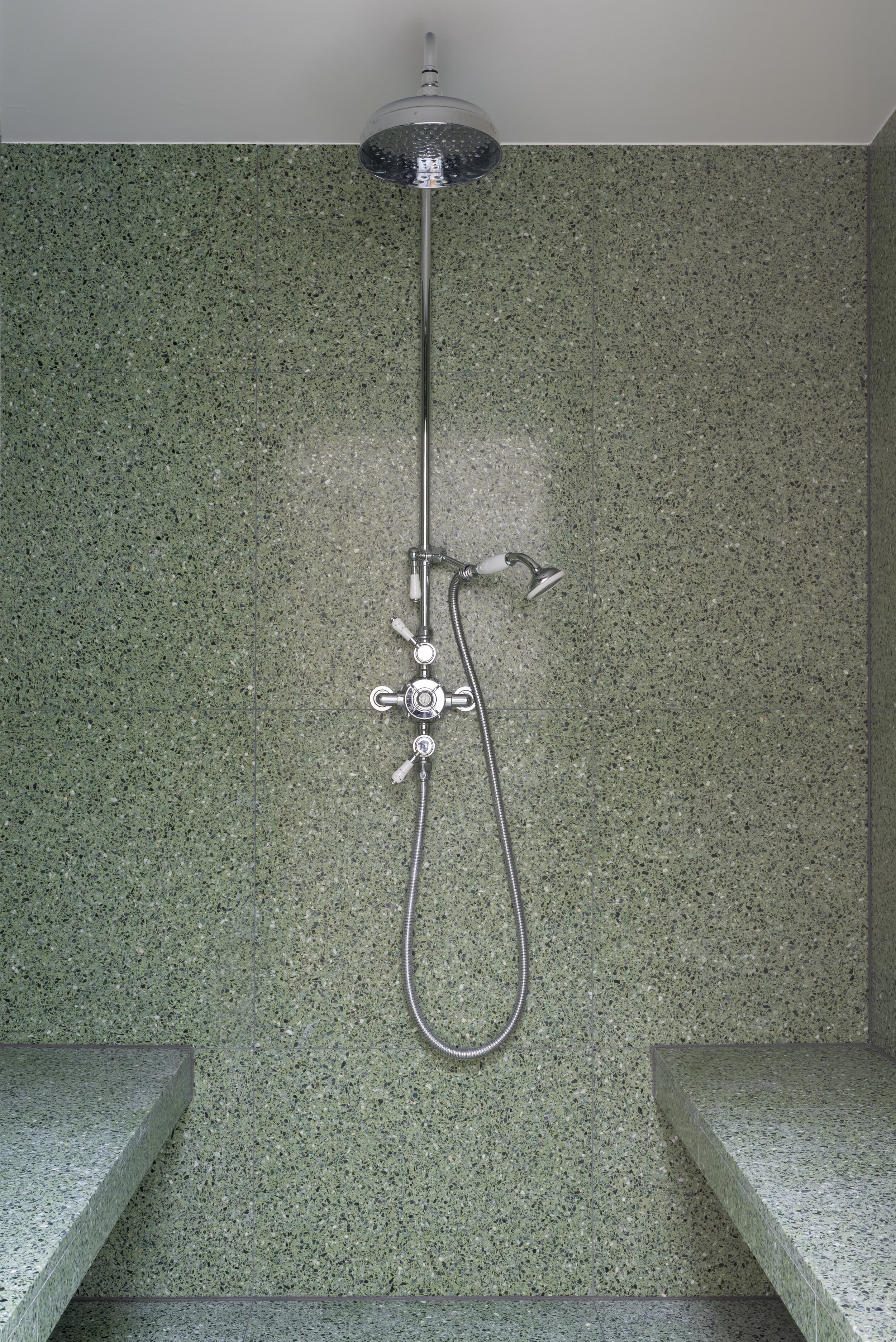 109a Clarendon Road, W11-30 Bathroom.jpg