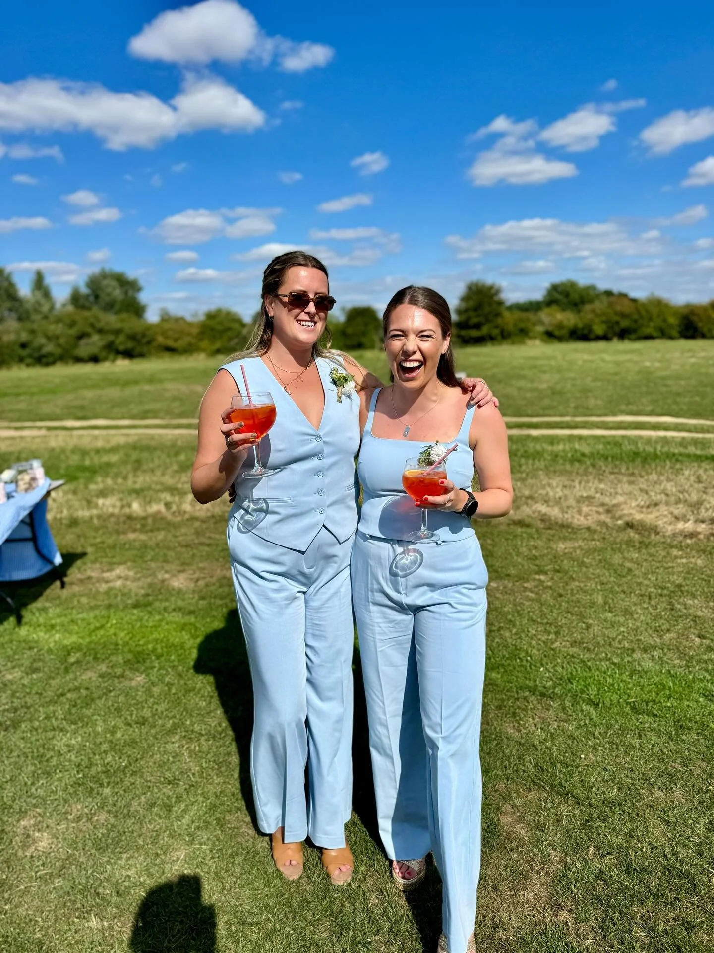 Just about recovered after the best weekend 𝘶𝘴𝘩𝘦𝘳𝘪𝘯𝘨 two of my best pals into married life. 

We met in 2010 as a bunch of gross little freshers at Plymouth Uni, stayed friends because of all the laughs and all also because of all the mutual 