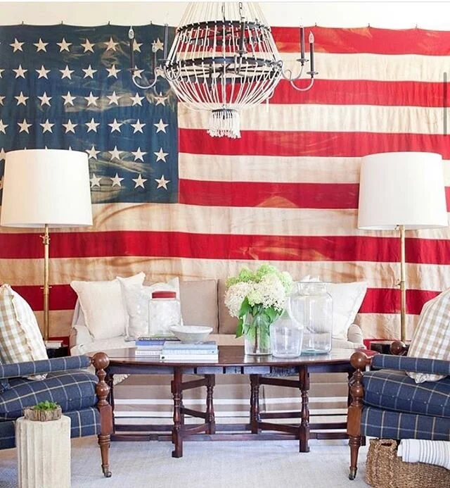 Honoring Flag Day with this beautiful room by @ashleygilbreathinteriordesign.  Showing off that red, white and blue in proper fashion 🇺🇸
.
.
.
.
.
#interiors #interiordesign #americanflag #flagday #homedecor