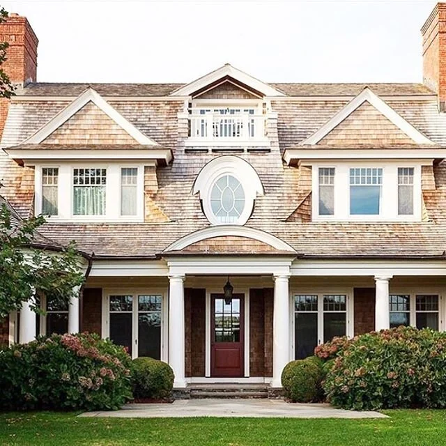 Classic Hamptons style exterior 🌟
.
.
.
.
.
#hamptonsstyle #exterior #shinglesiding #summerhome #ingleepartyof5