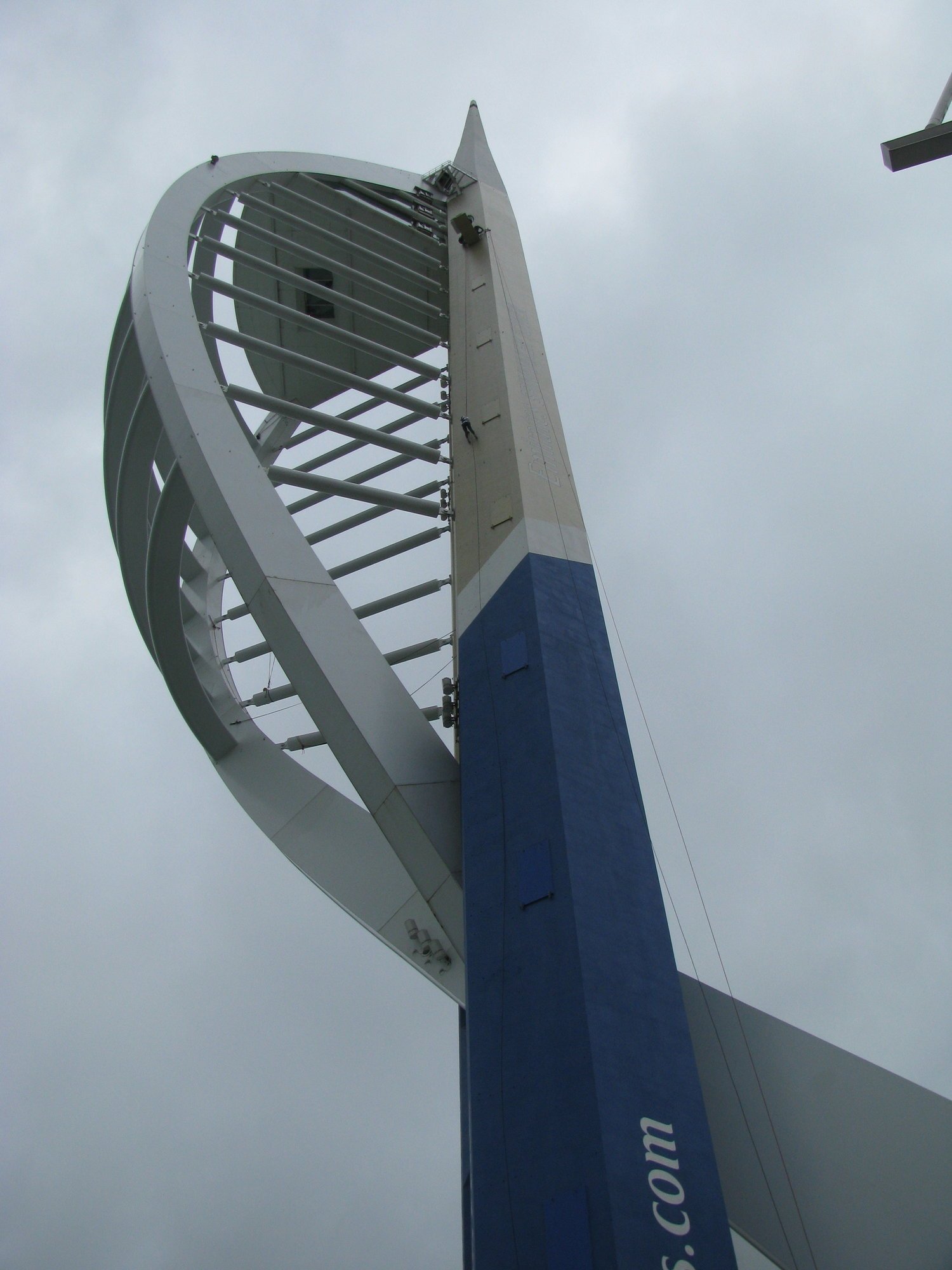 Rob+Hoole+abseil+Spinnaker+Tower+28+Aug+2016+(28).jpg