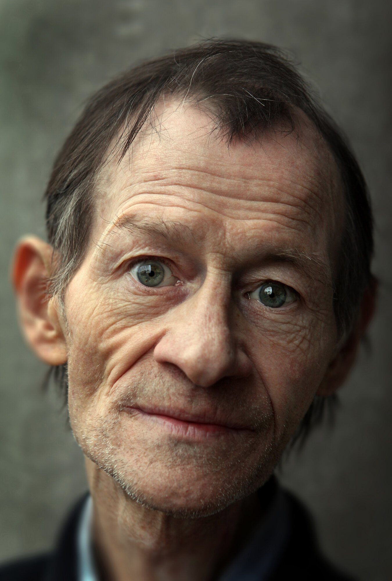 Irish Snooker legend Alex Higgins pictured in Palmerstown House, County Kildare a few months before his death, 2010 .