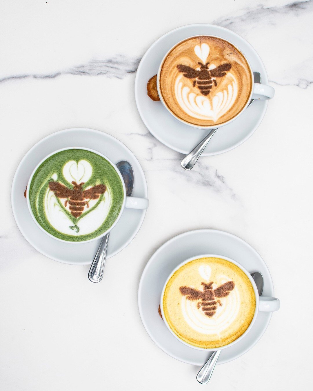 &iquest;Cappuccino, matcha o golden milk, cu&aacute;l es tu favorito? ☕️❤️🐝