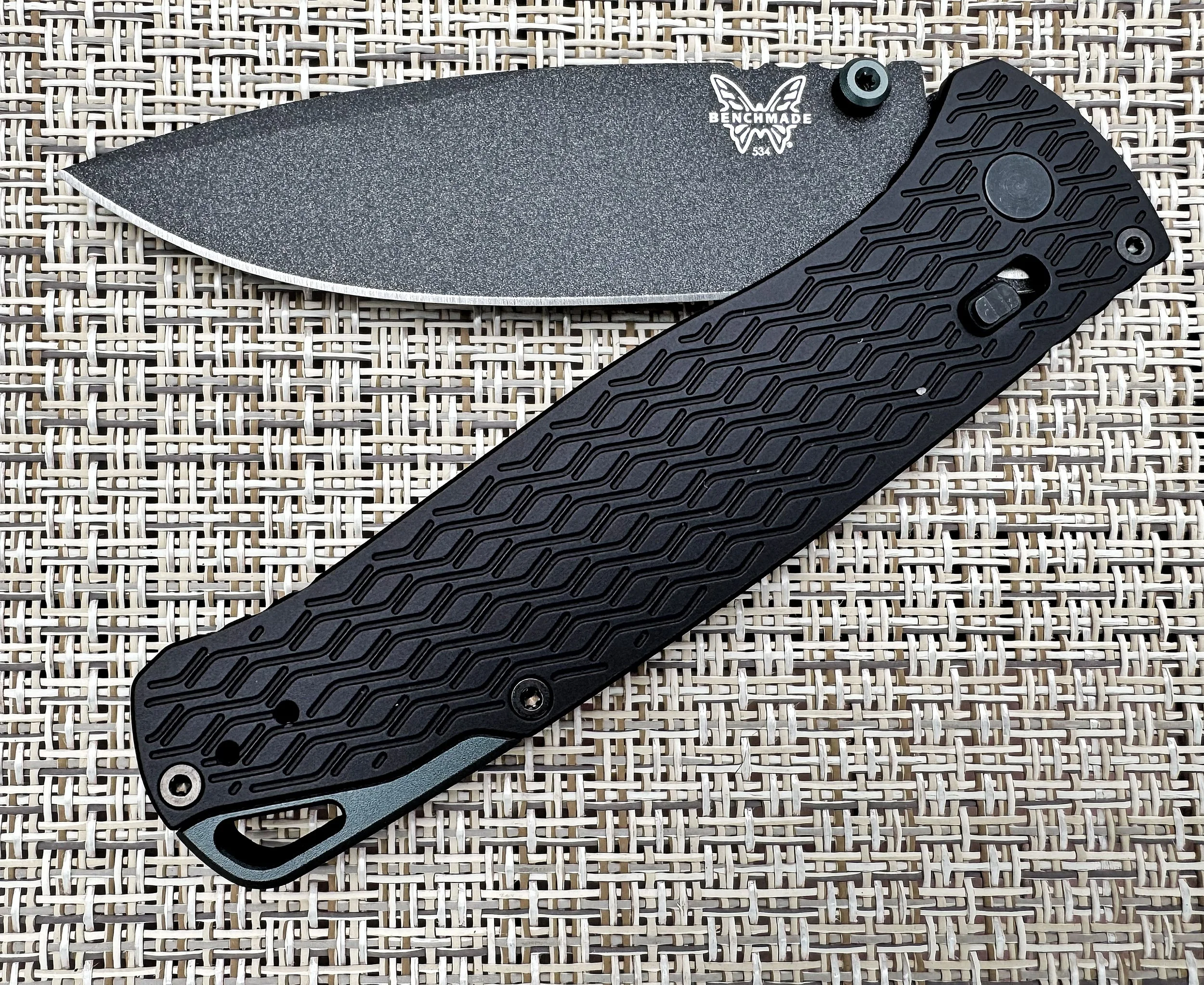A Month With the Benchmade Vapyr