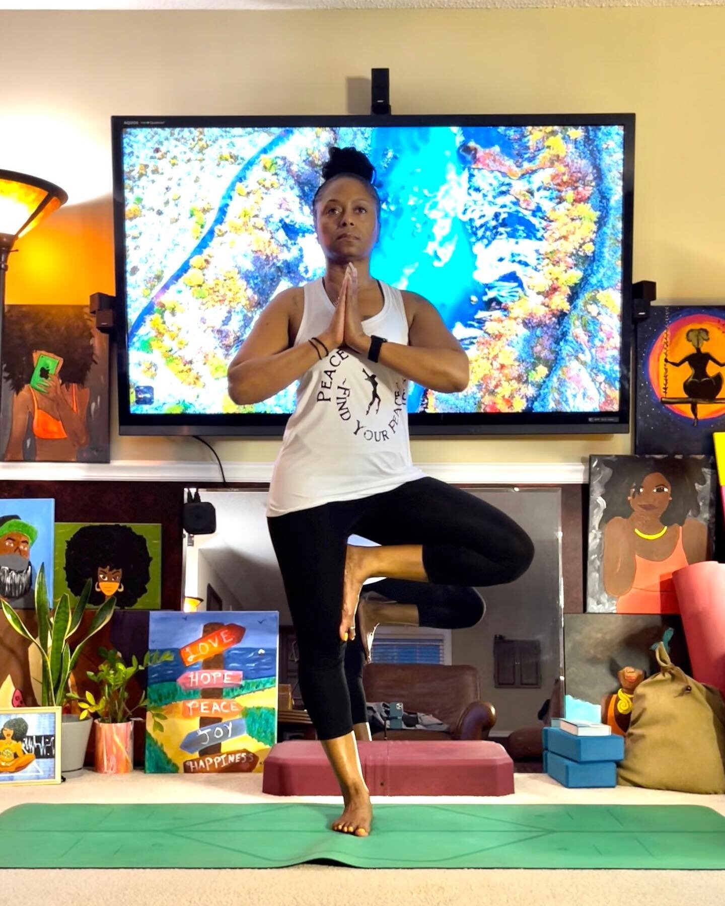 Day 12 Standing poses - #treepose #dorkchallenge with @ladydork 

#yogalovers #yogaworld #blackgirlyoga #dorkflow #yogaeverydamnday #yogainspiration #yogi #blackwomendoyoga #practiceandalliscoming #igyogachallenge&nbsp;&nbsp;#yoga #igyogachallenges&n