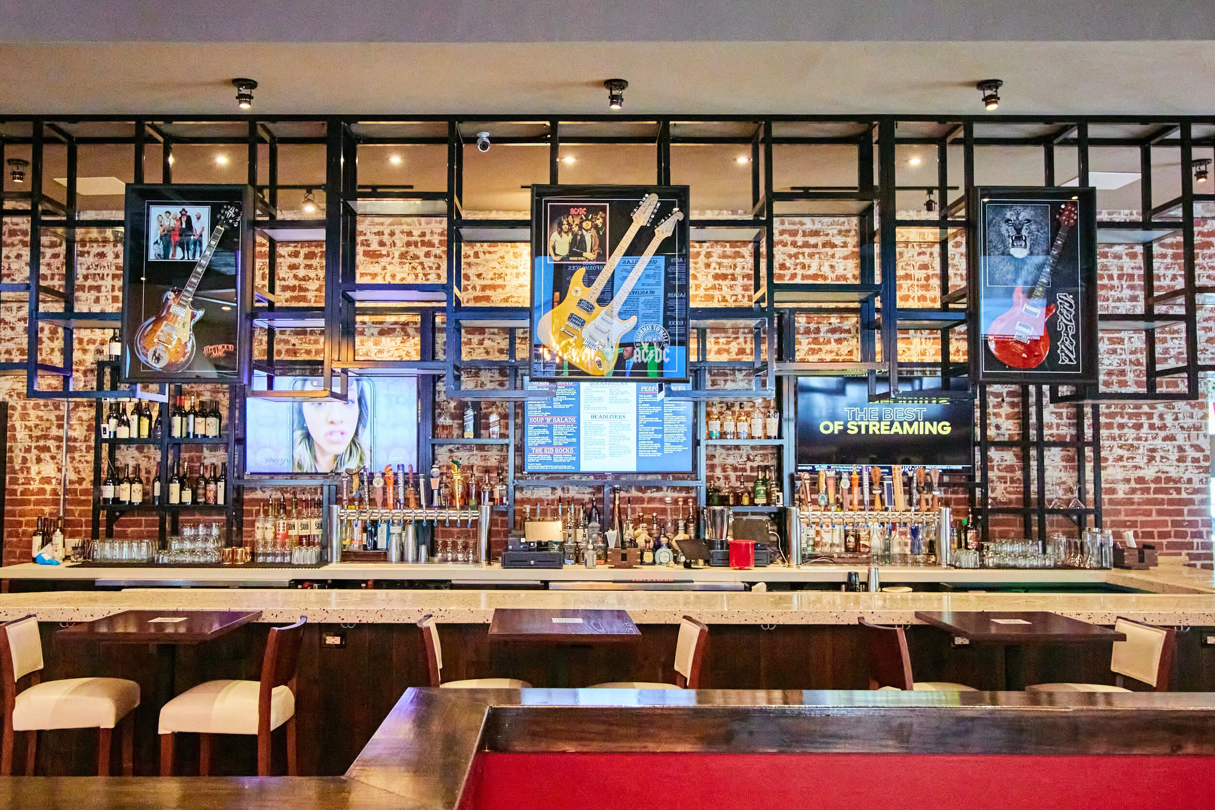 Head to Rock ‘N’ Taco for Fight Night on Aug. 15