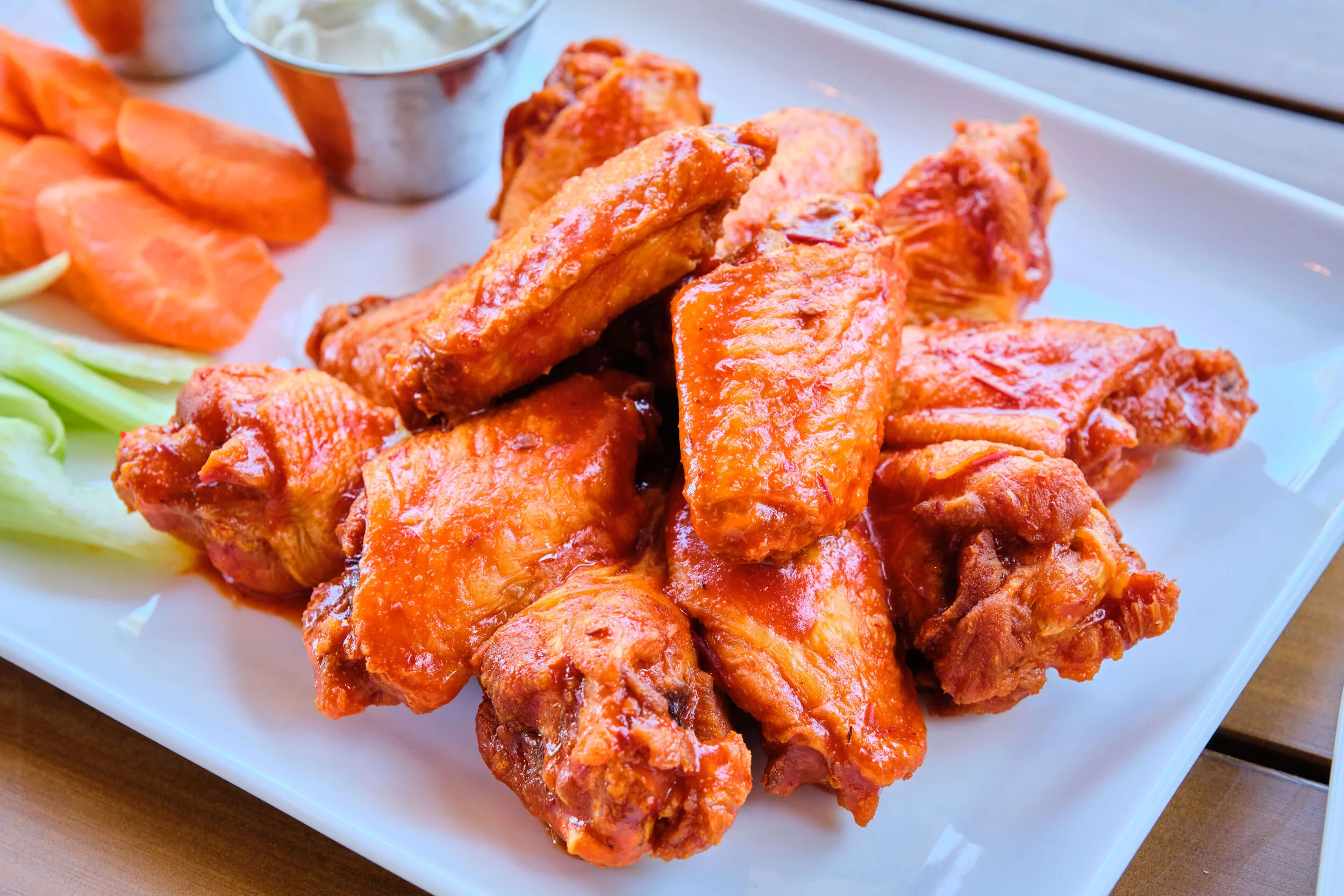 Daily Dish: Loyal Q and Brew’s SmOAKed Wings