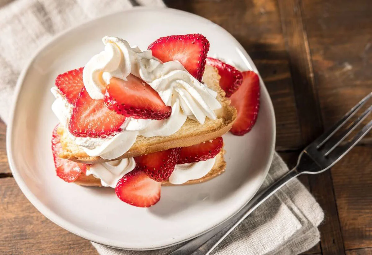 Daily Dish: Cowboy Chicken's Strawberry Shortcake