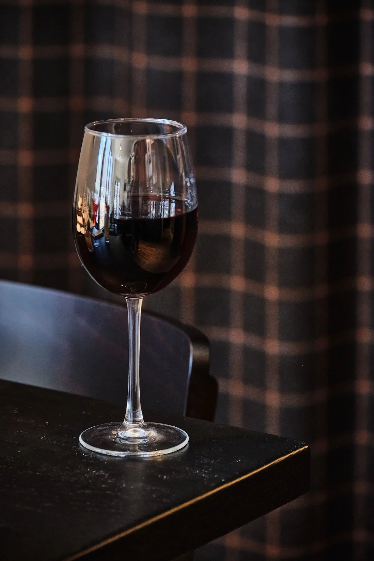 Steak-&-Grace---Happy-Hour-Wine-web.jpg