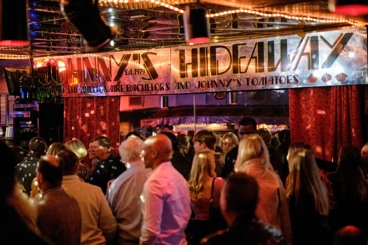 Why Atlanta Keeps Coming Back to Johnny’s Hideaway Night After Night
