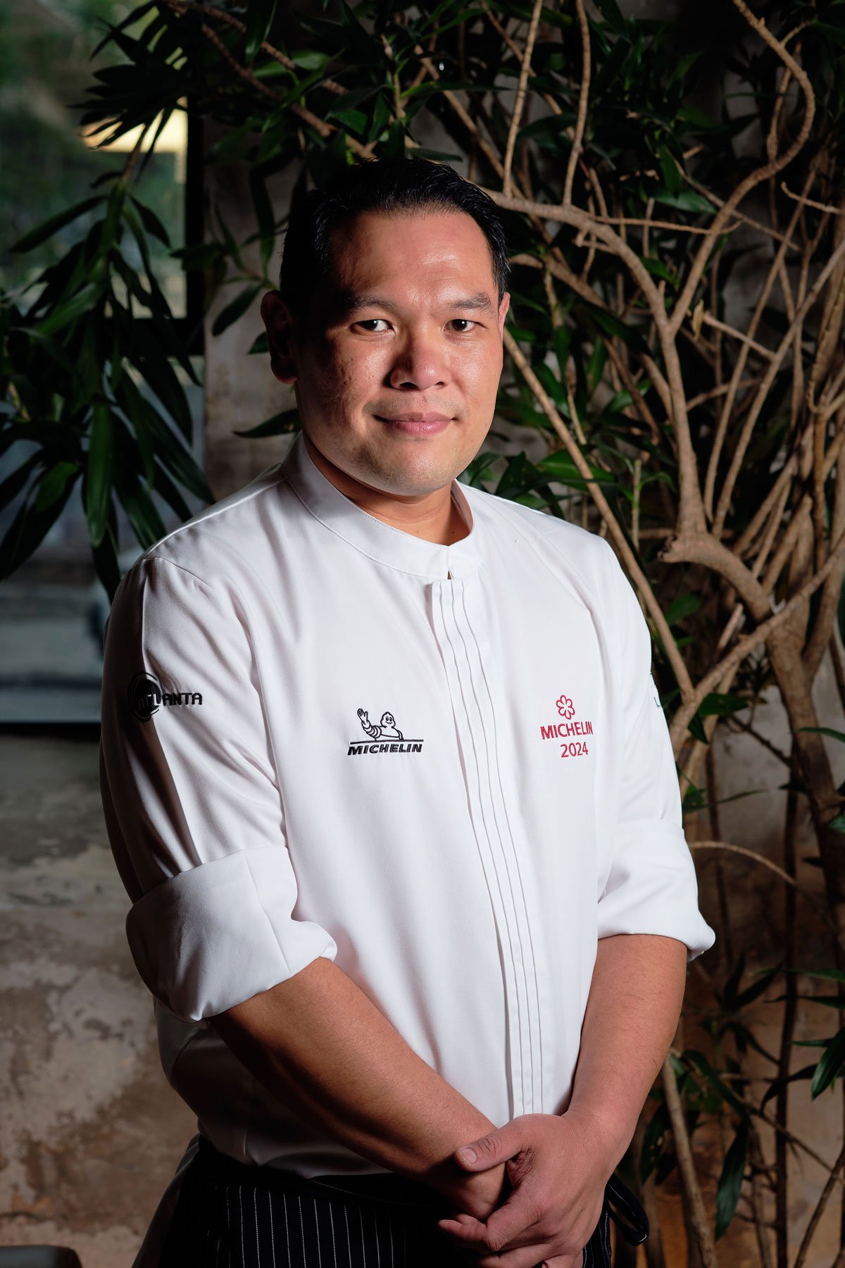 Ryokou-Chef-Leonard-Yu-Headshot-Michelin-Coat-web.jpg