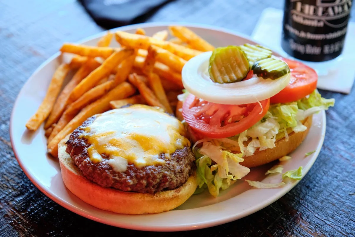 Food---Cheeseburger-1-web.jpg