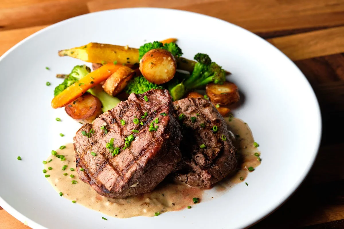 Steakhouse-Cuts---Grilled-Filet-1-web.jpg
