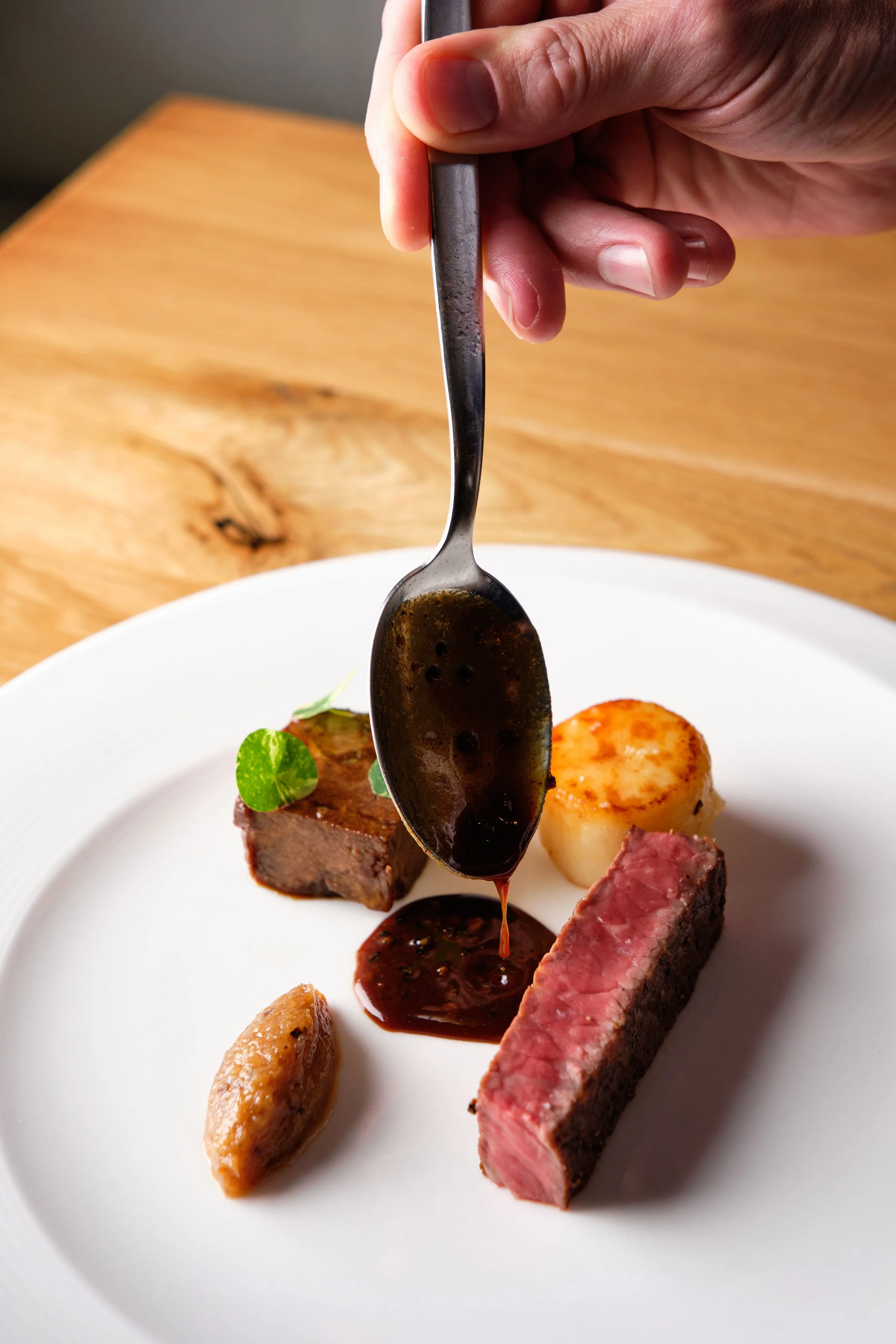 duo-of-beef,-oishi-strip-&-margaret-river-cheek,--yukon-gold-fondant,-beef-fat-onion-condiment,-sauce-pergourdine-1-web.jpg
