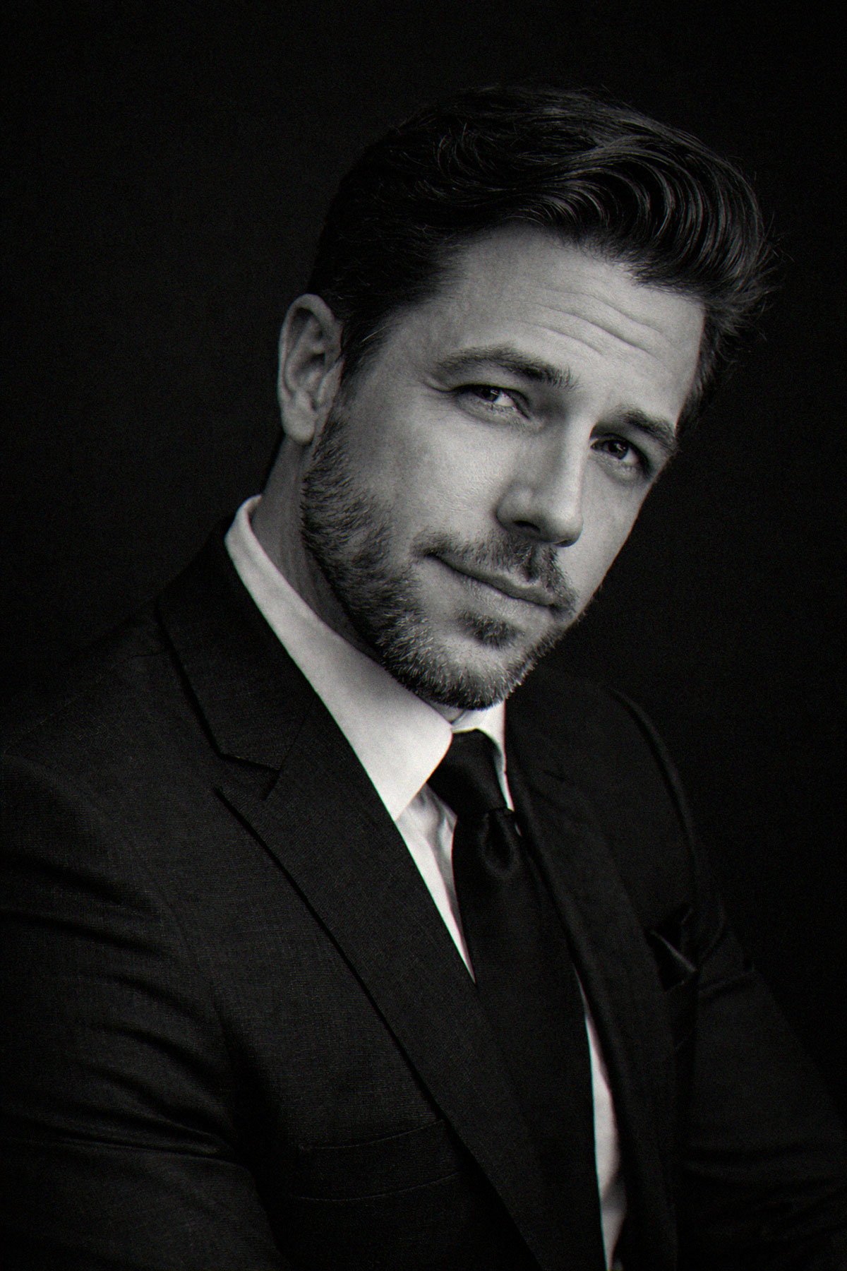 Headshot of Zunzibar president Tony Edgerton