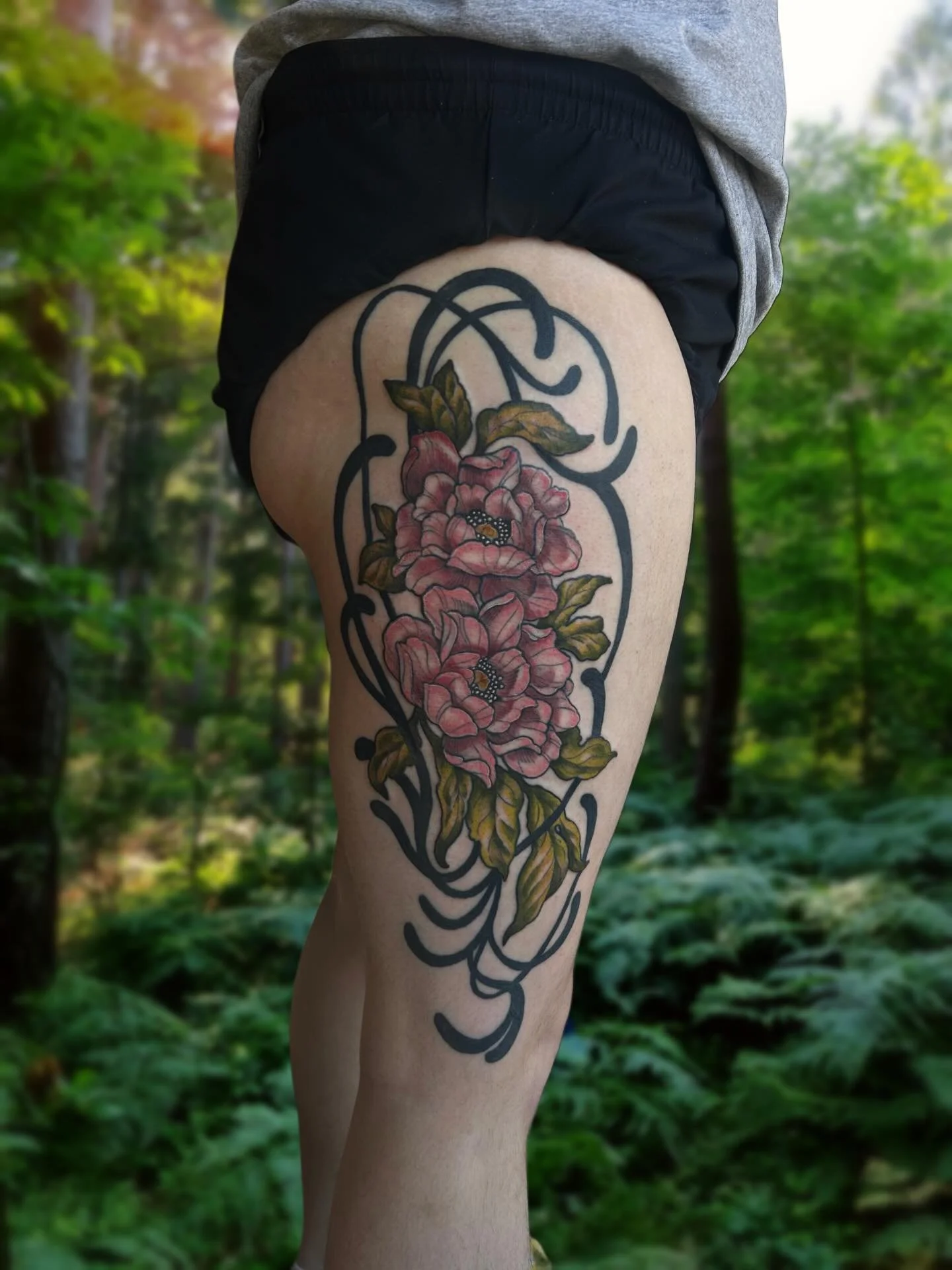 💐Lee! Let&rsquo;s fucking gooooooooooo! This was so much fun to do, thank you for accepting this project piece. But more importantly, being the most powerful sitter in the world. Blessings, my fellow Yes enjoyer.💐