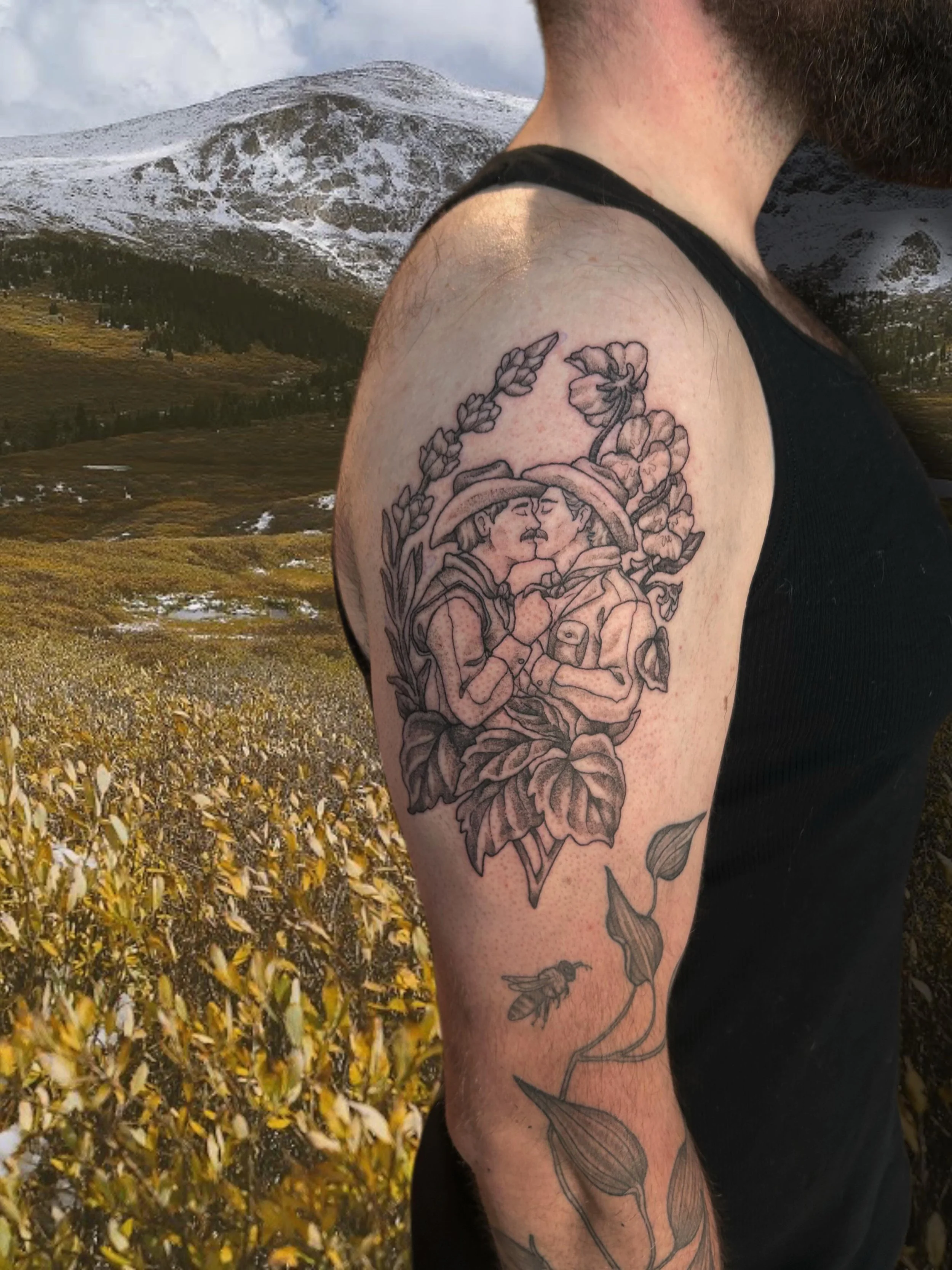💐 Howdy! I&rsquo;m still around! And so fortunate to do this old cowboy flash I drew a while ago! I love when a tattoo finally finds the exact home it needs to be 💕. 💐