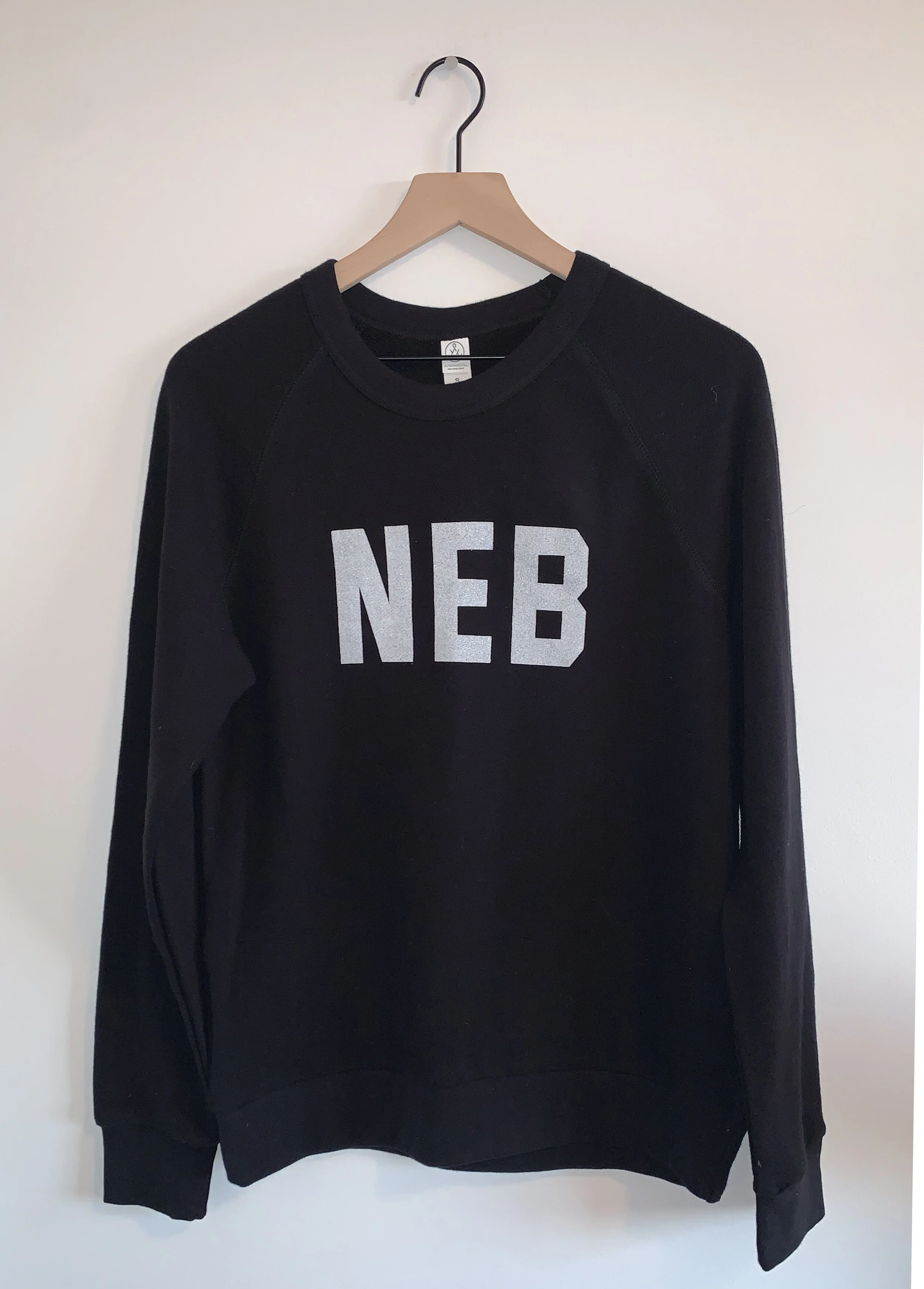 NEB sweatshirt in black