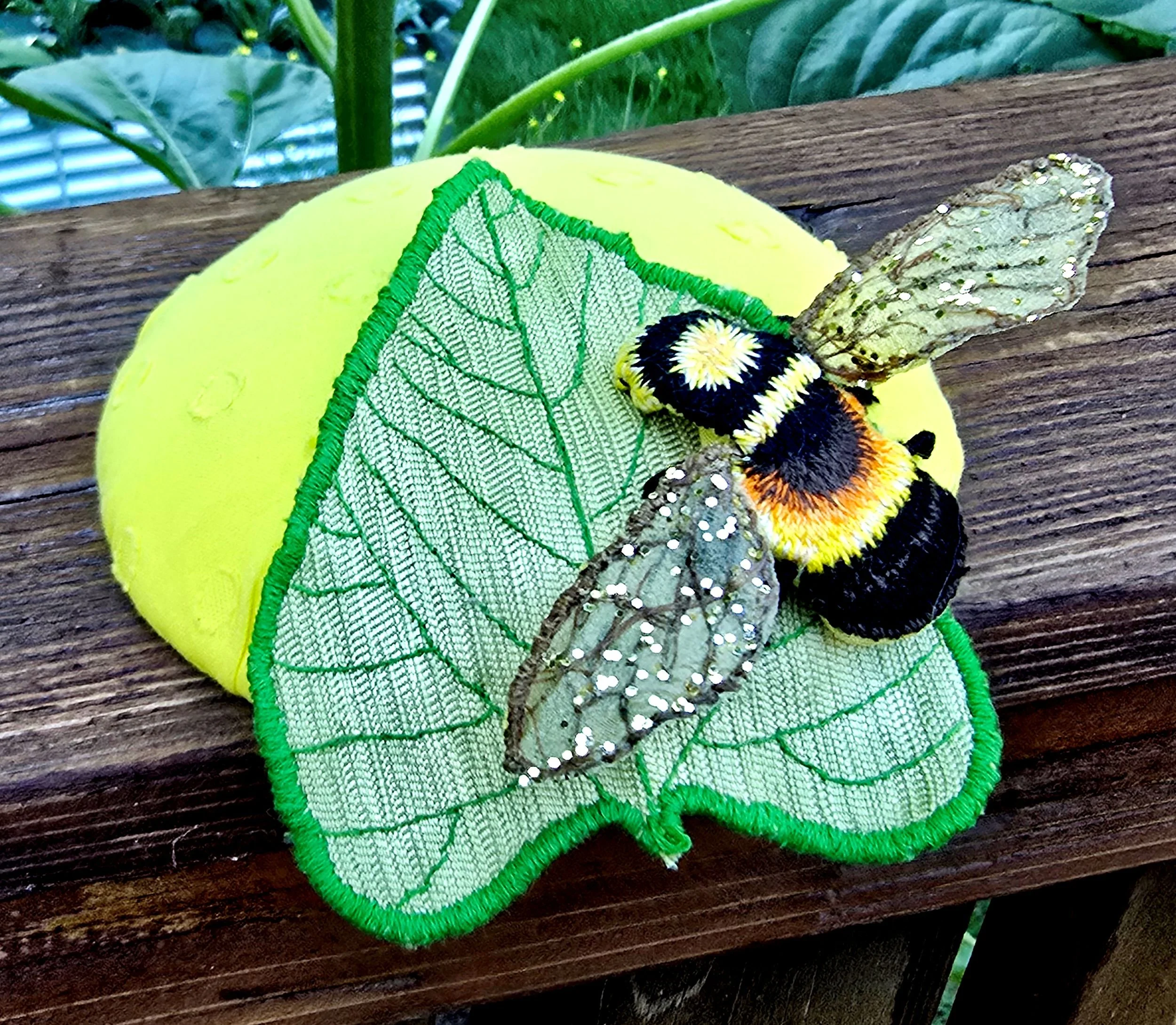 Bee cap image 2.jpg