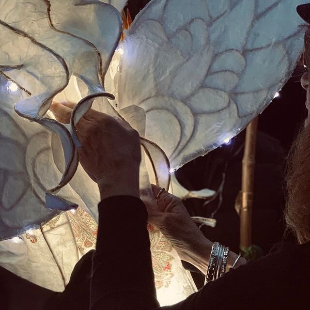 I created this Mermaid Goddess for the Autumnal Equinox that we celebrated at #Illuminata last year! This is me prepping her before the big walk!✨The most advanced luminary I&rsquo;ve created yet! You can view more of my creations on my studios page 