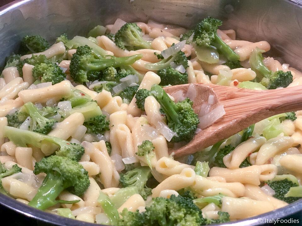 Add cooked broccoli, toss, and enjoy