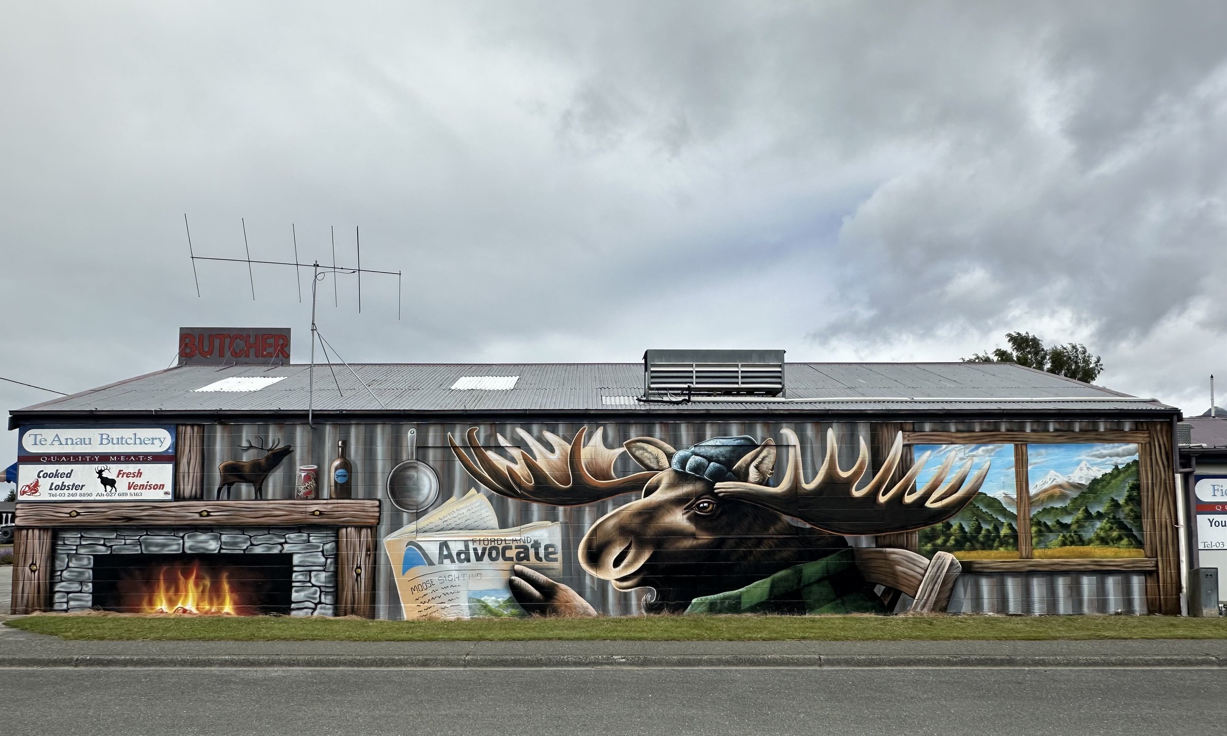 Te Anau Butchery Mural / Shane Walker / South Sea Spray