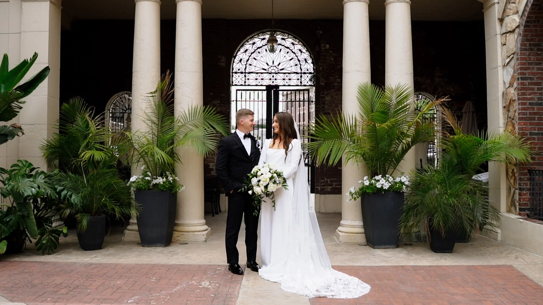 omaha nebraska wedding videographer.JPG