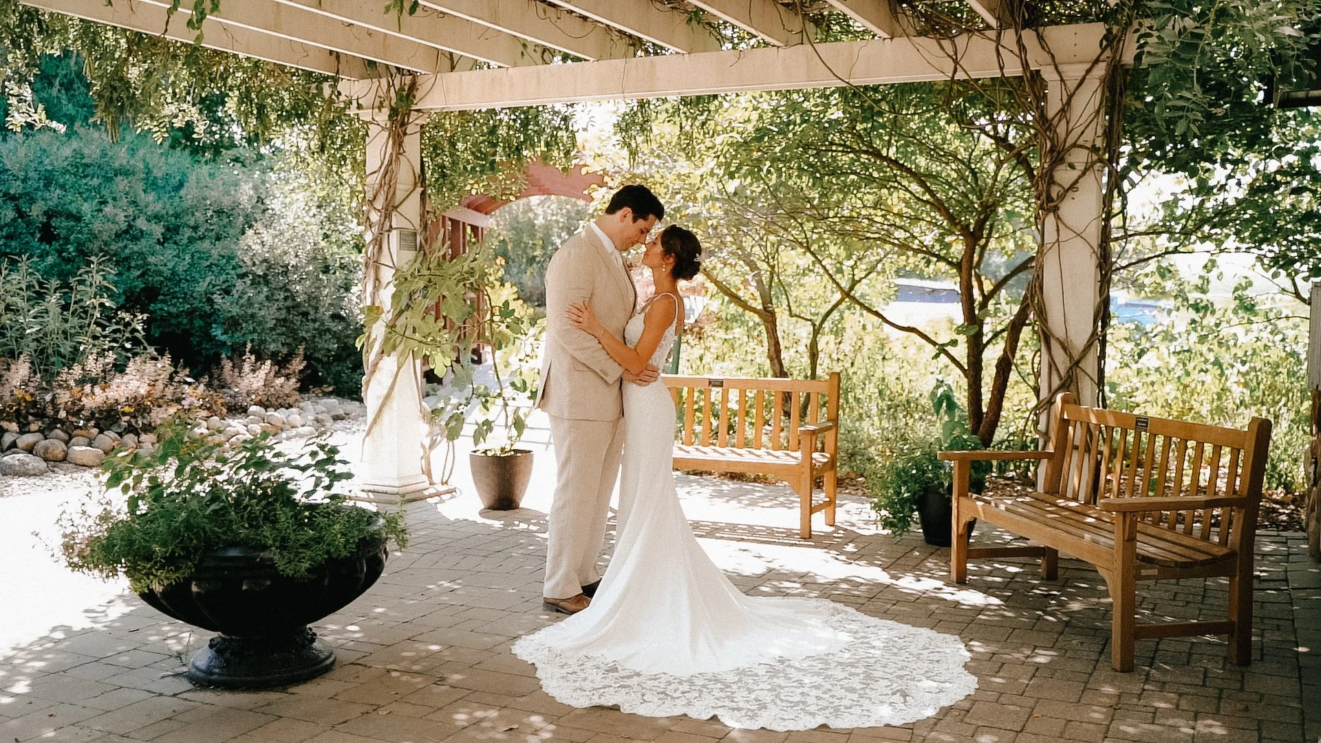 Iowa wedding videographer.JPG