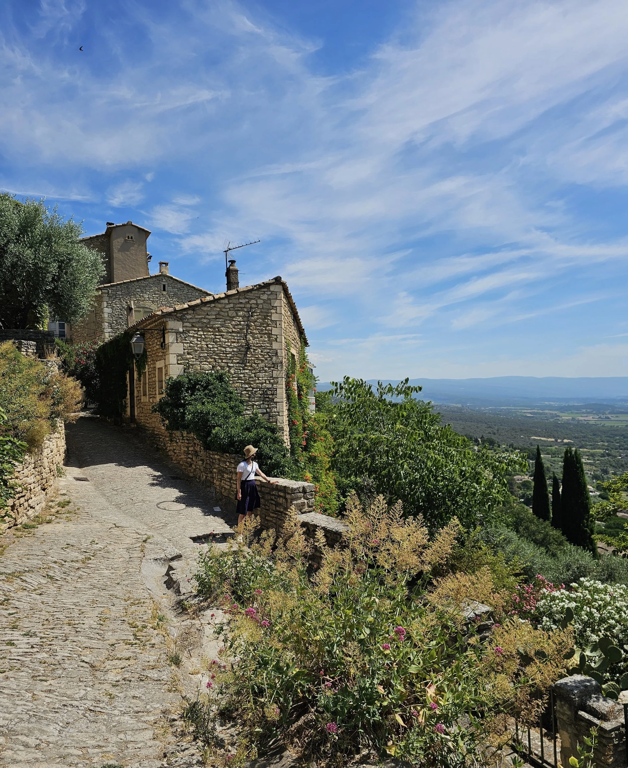 women_s france tour provence small villages of provence .jpeg