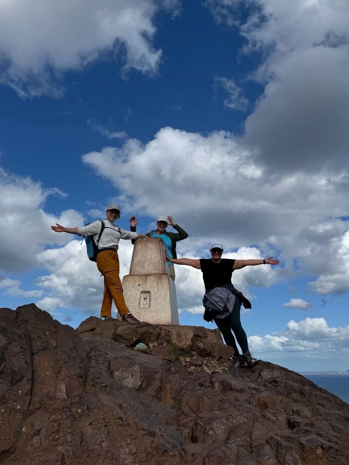 Hiking+the+Highlands+of+Scotland+women-only+group+tour+on+the+mountaintop.jpg
