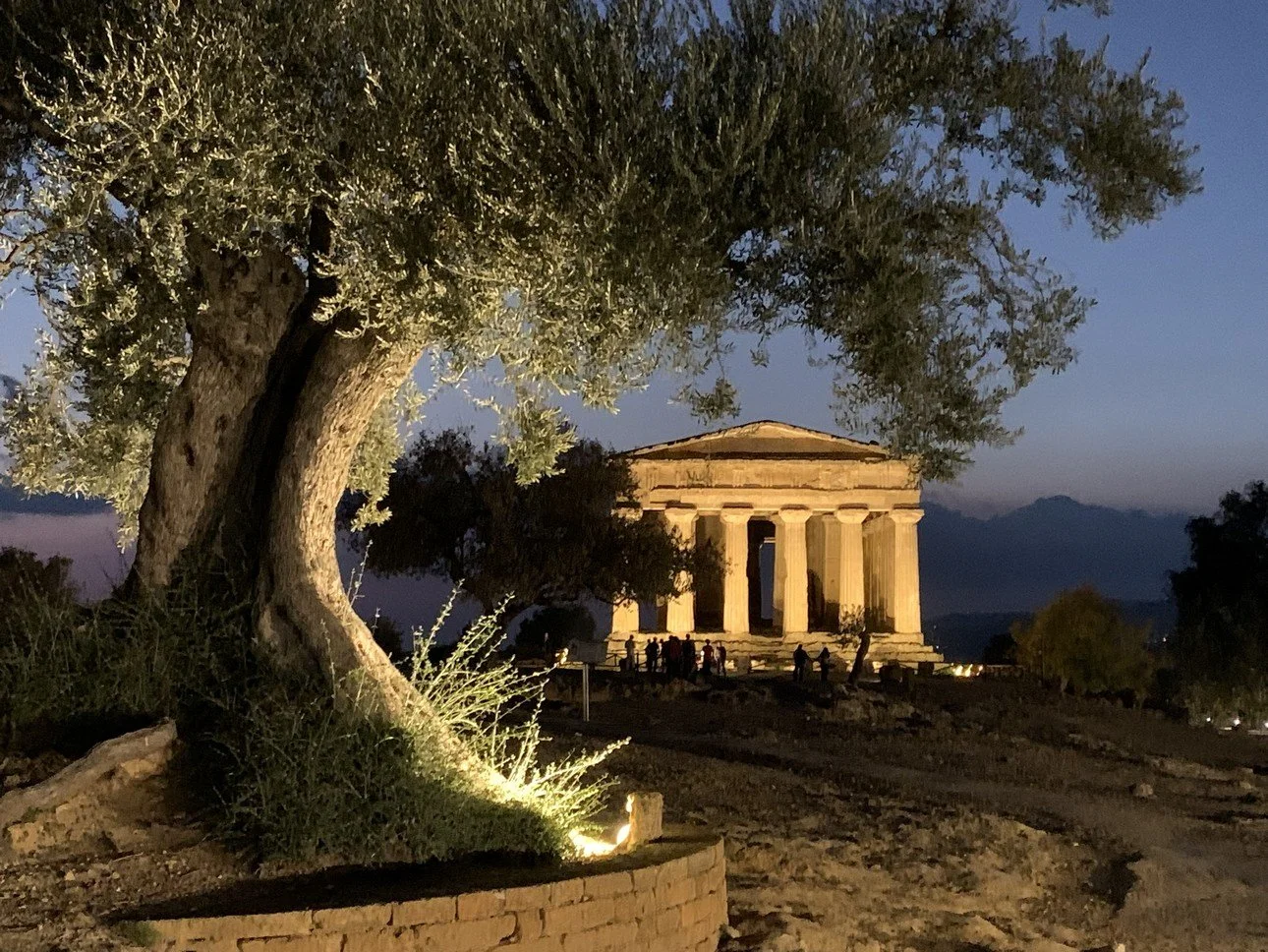 Group travel for women only to Sicily