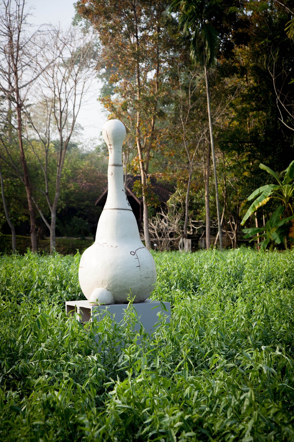 Public sculptures by Udom Udomsrianan. Image courtesy of BurgBarnBuri Art Space.&nbsp;