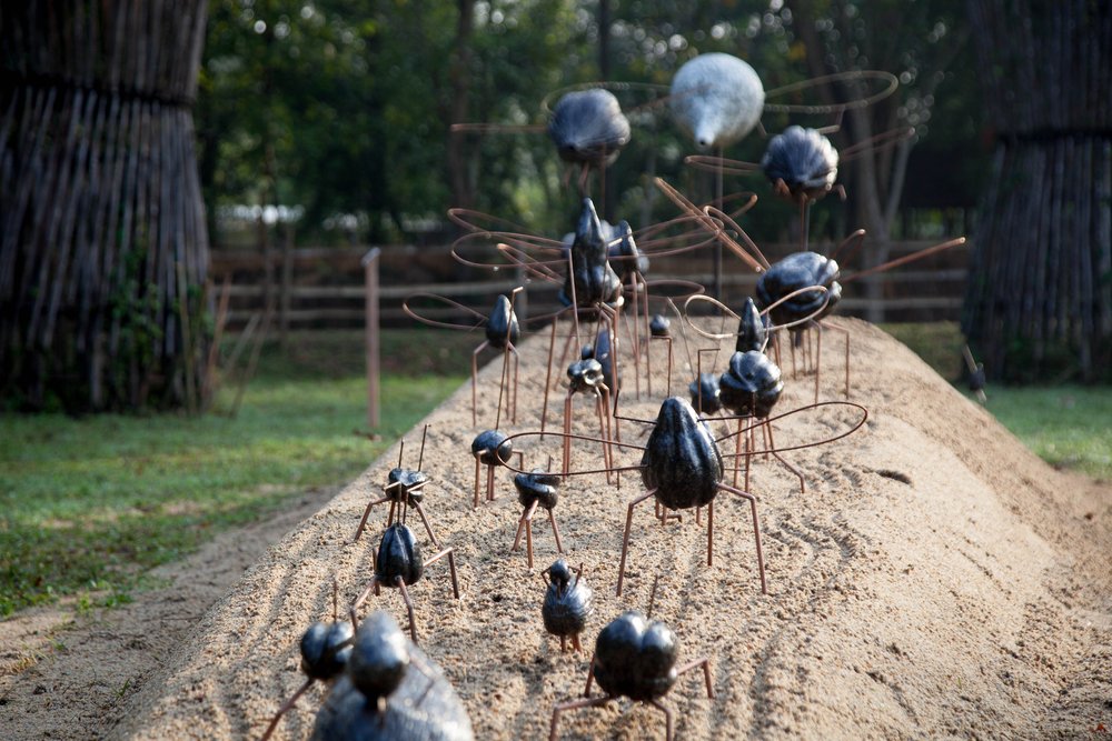 Ceramic and metal sculptures by Thirasak Tanapatanakul. Image courtesy of BurgBarnBuri Art Space.&nbsp;