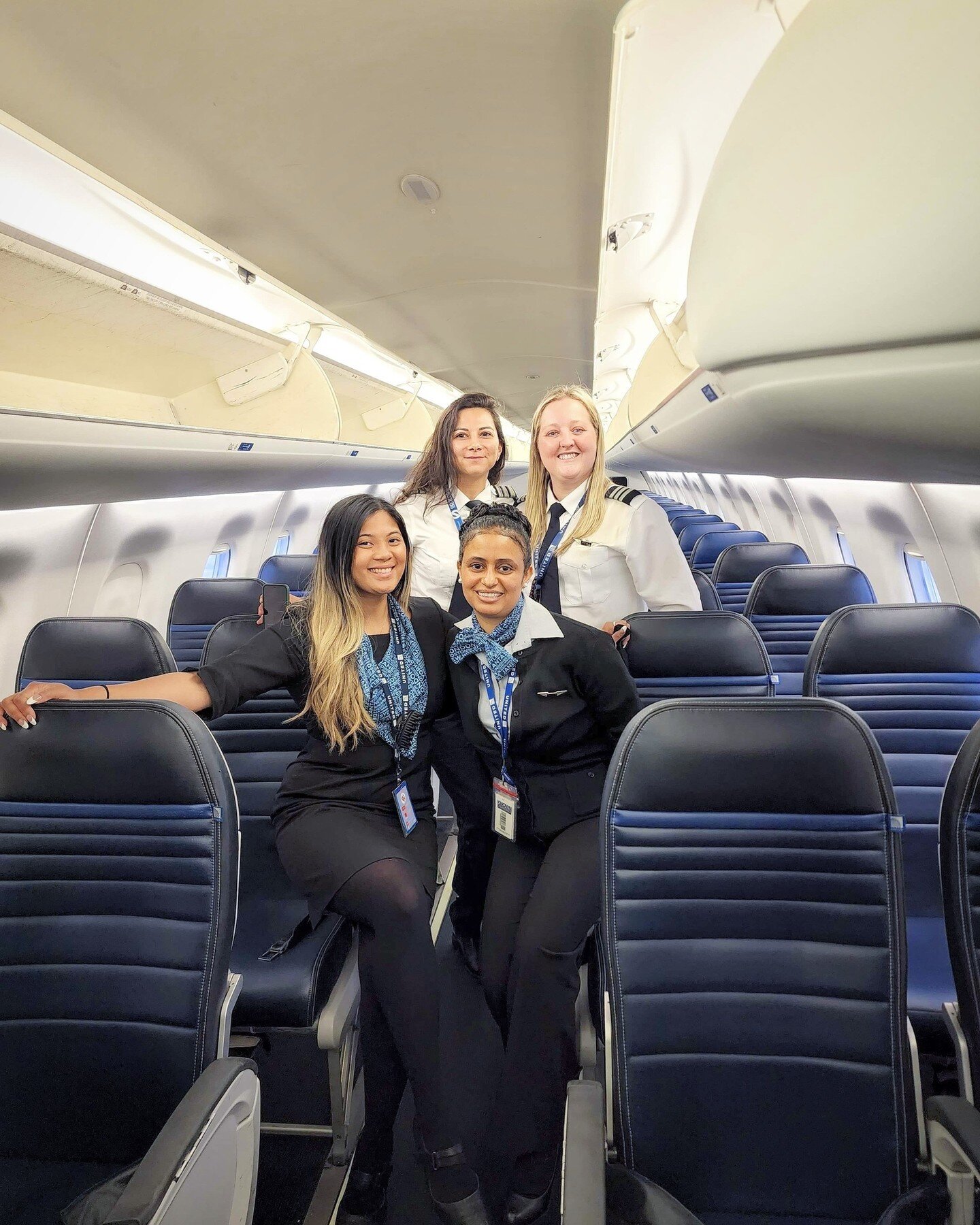 Women in Aviation are incredible! Shoutout to this awesome crew! ⁠
⁠
#MesaAirlines #WomeninAviation