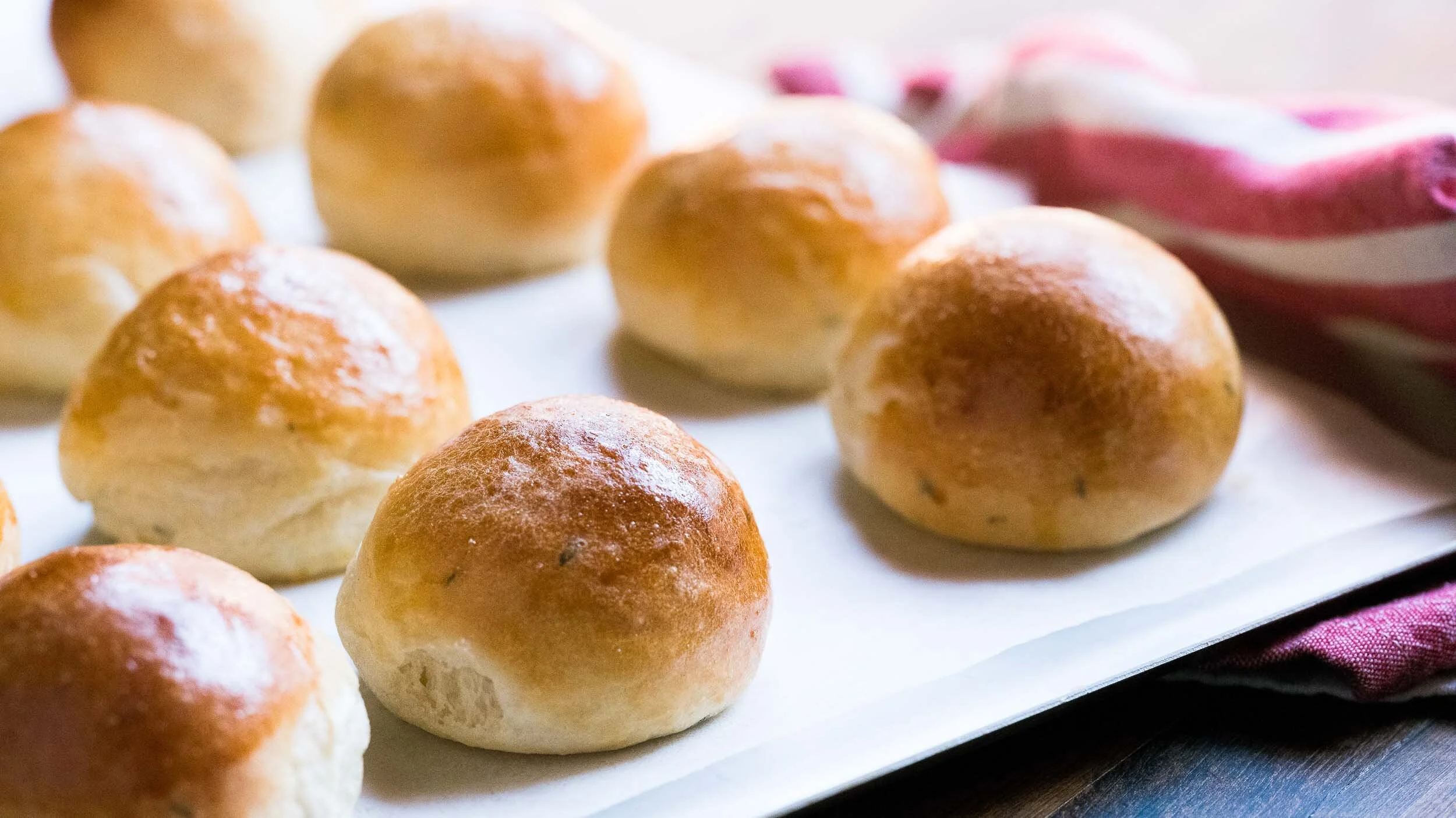 20171018_11469_Jenny McCoy_RosemaryPotatoRolls_803.jpg