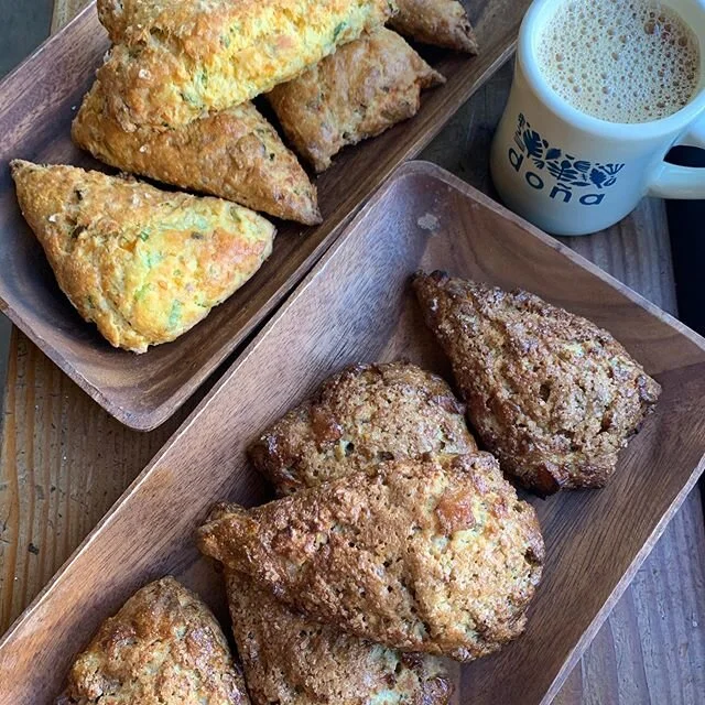 Cheddar-scallion-cholula  and apple-pecan-cajeta scones just out of the oven! Join us this morning for our breakfast menu of house-made granola, breakfast burritos and bowls.
#breakfast #burritos #scones