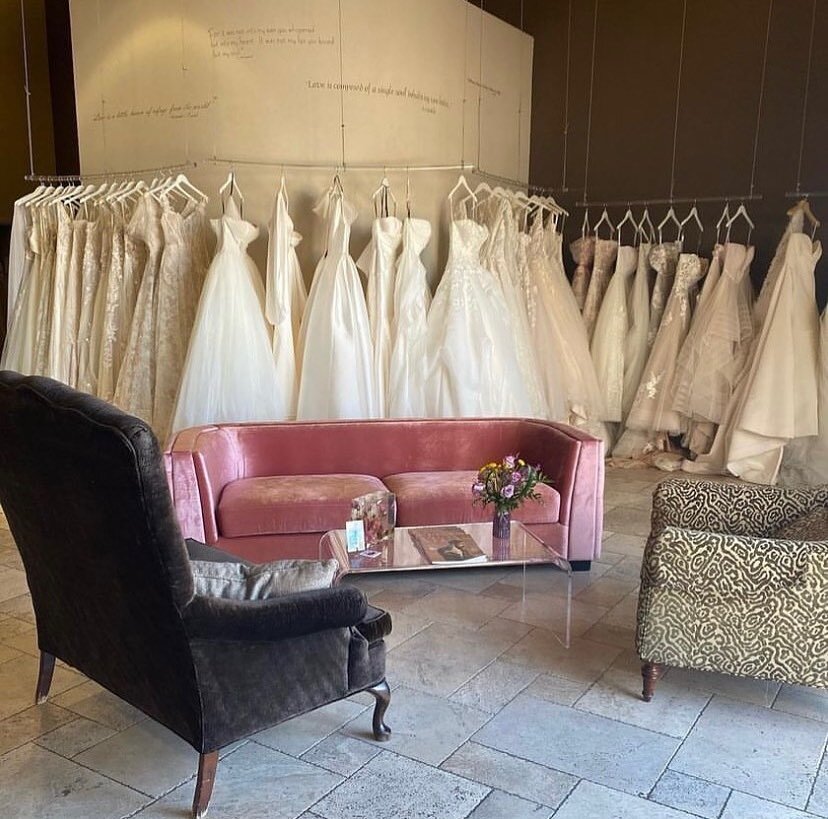 Couture Brides sit here. Making #weddinggown dreams come true since 2006.
.
.
#bestoflasvegas #wedding #weddingdress #weddinggown #weddingfashion #weddinginspiration #bridal #bridalgown #bridalstyle #bridalchic #brideinspo #bridallace  #bridegoals #i