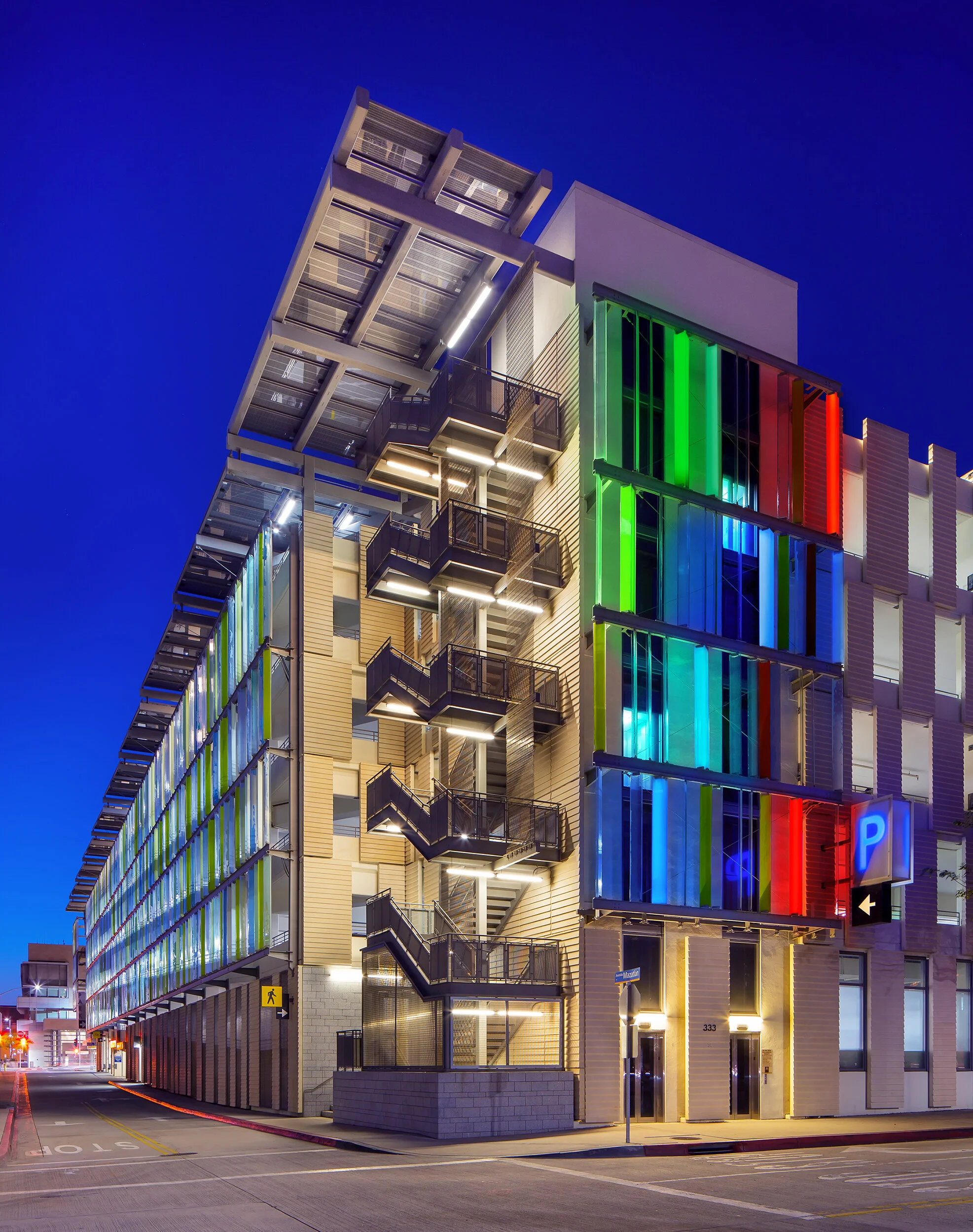 Santa Monica Civic Center Parking | Moore Ruble Yudell Architects