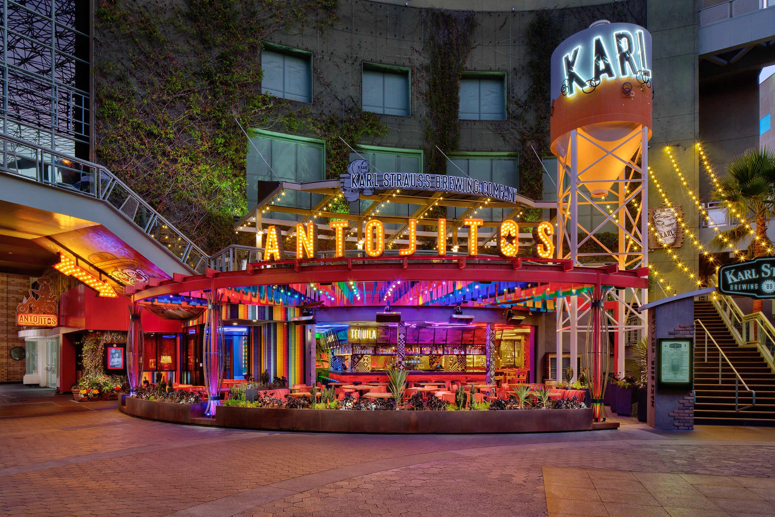 Antojitos Restaurant | Universal Citywalk | PNG Builders