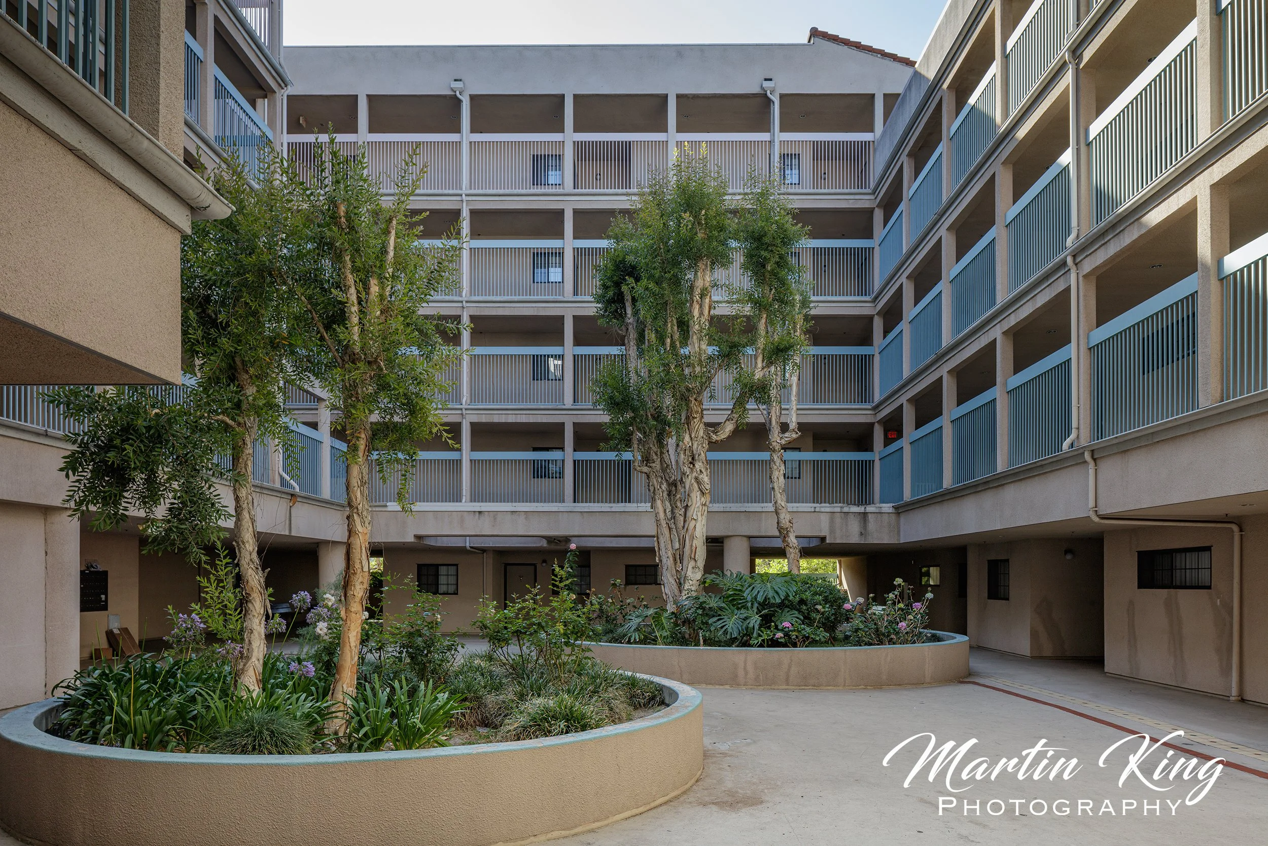 gloria_courtyard_ground_wm.jpg