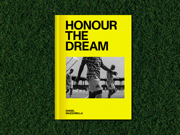 jase-studio-dmz-soccer-photo-book-sport-gif.gif