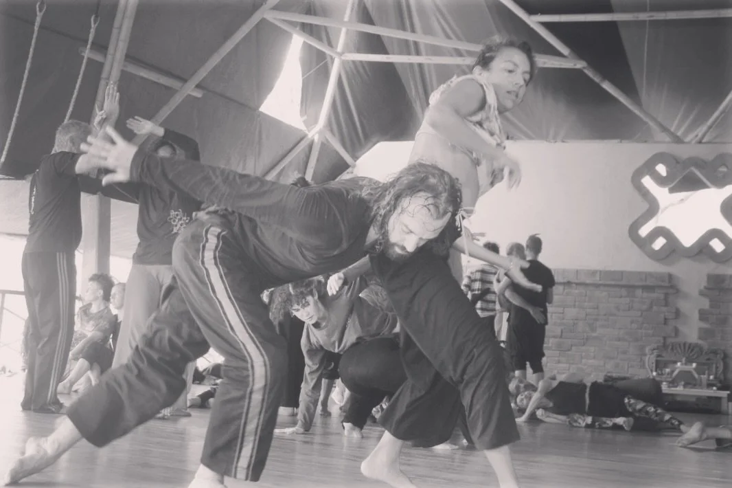 Toda la buena onda en la Manzana de Paxton✨ @lamanzanadepaxton 

Echando la bailoteada con el C&eacute;sar @cesituces 

GRACIAS 🙏🏽🫀

📸Capturado por el Pepeeeee @pp.godel 

#contactimprovisation #contactimprovisaci&oacute;n 
#lamanzanadepaxton