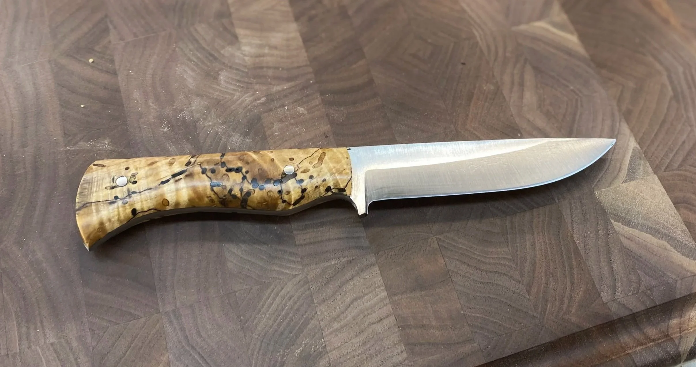 Hunter/EDC Knife – W-2 steel and blackline spalted maple handle